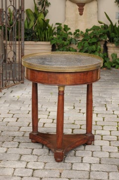 French 1810s Empire Period Walnut Guéridon Table with Bronze Mounts and Shelf