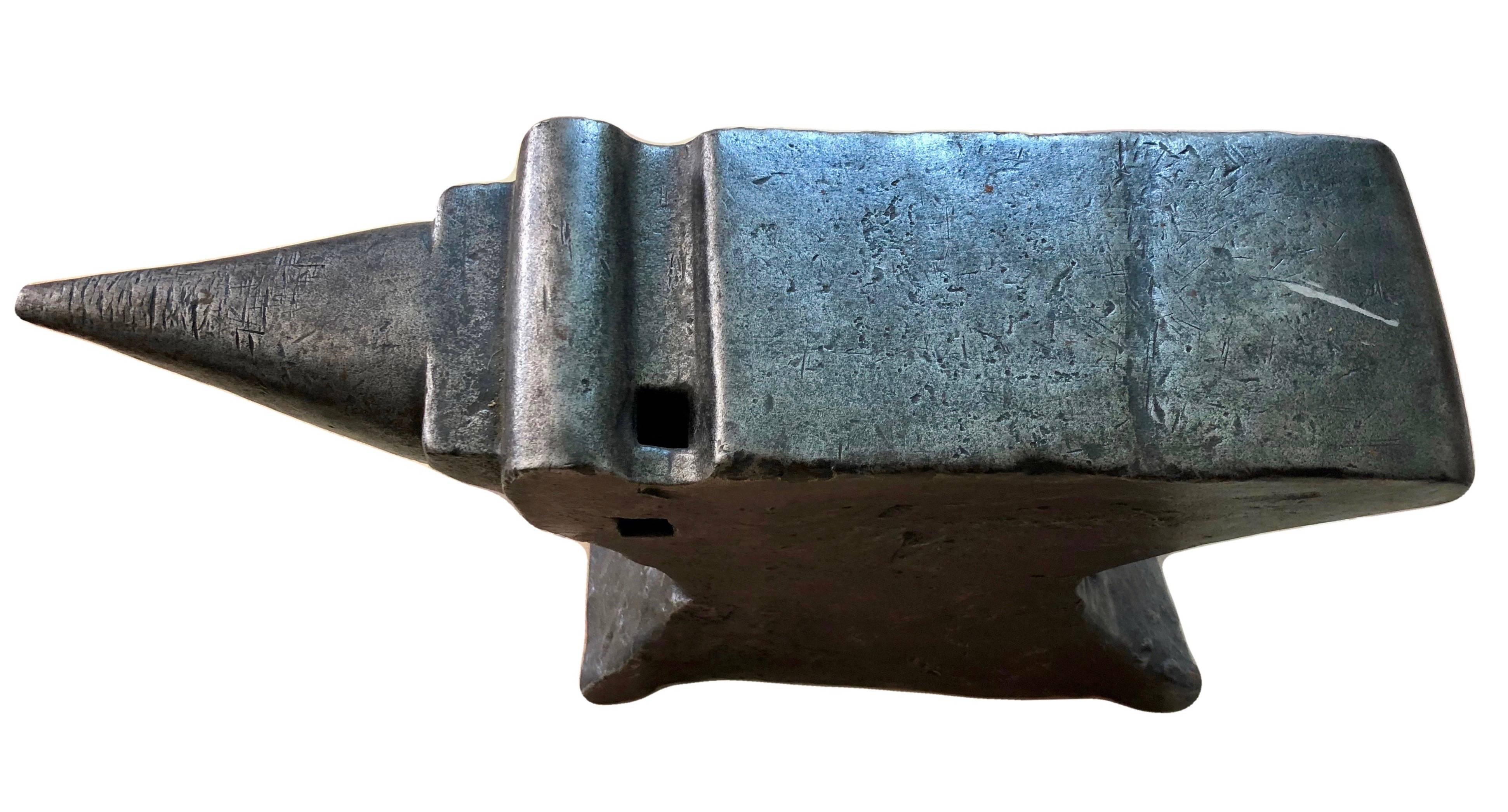 Enclume française de 1811 en fer forgé à la main pour serrurier, arbre de vie sculpté et étoile à 8 branches en vente 3