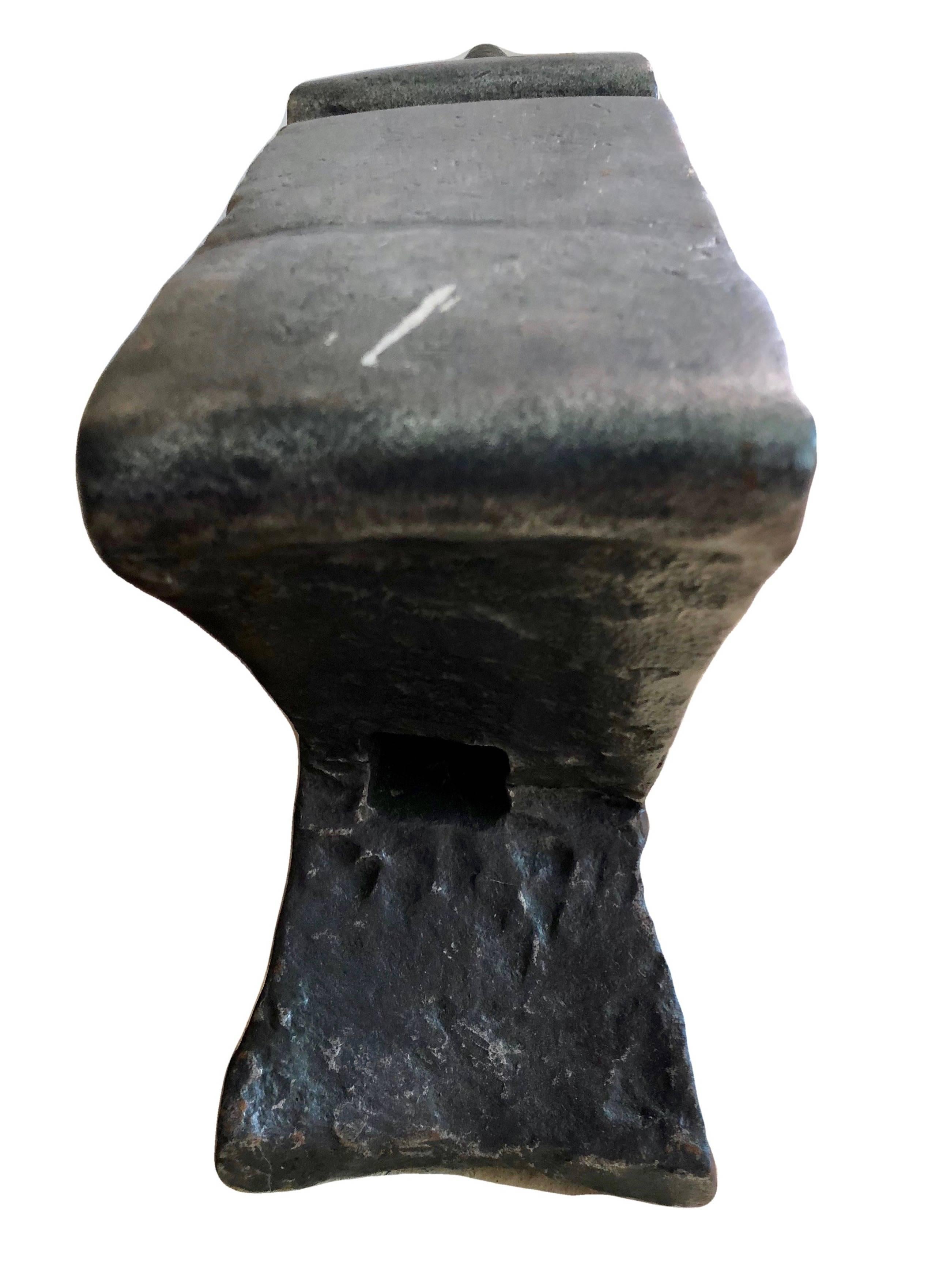 Enclume française de 1811 en fer forgé à la main pour serrurier, arbre de vie sculpté et étoile à 8 branches en vente 5