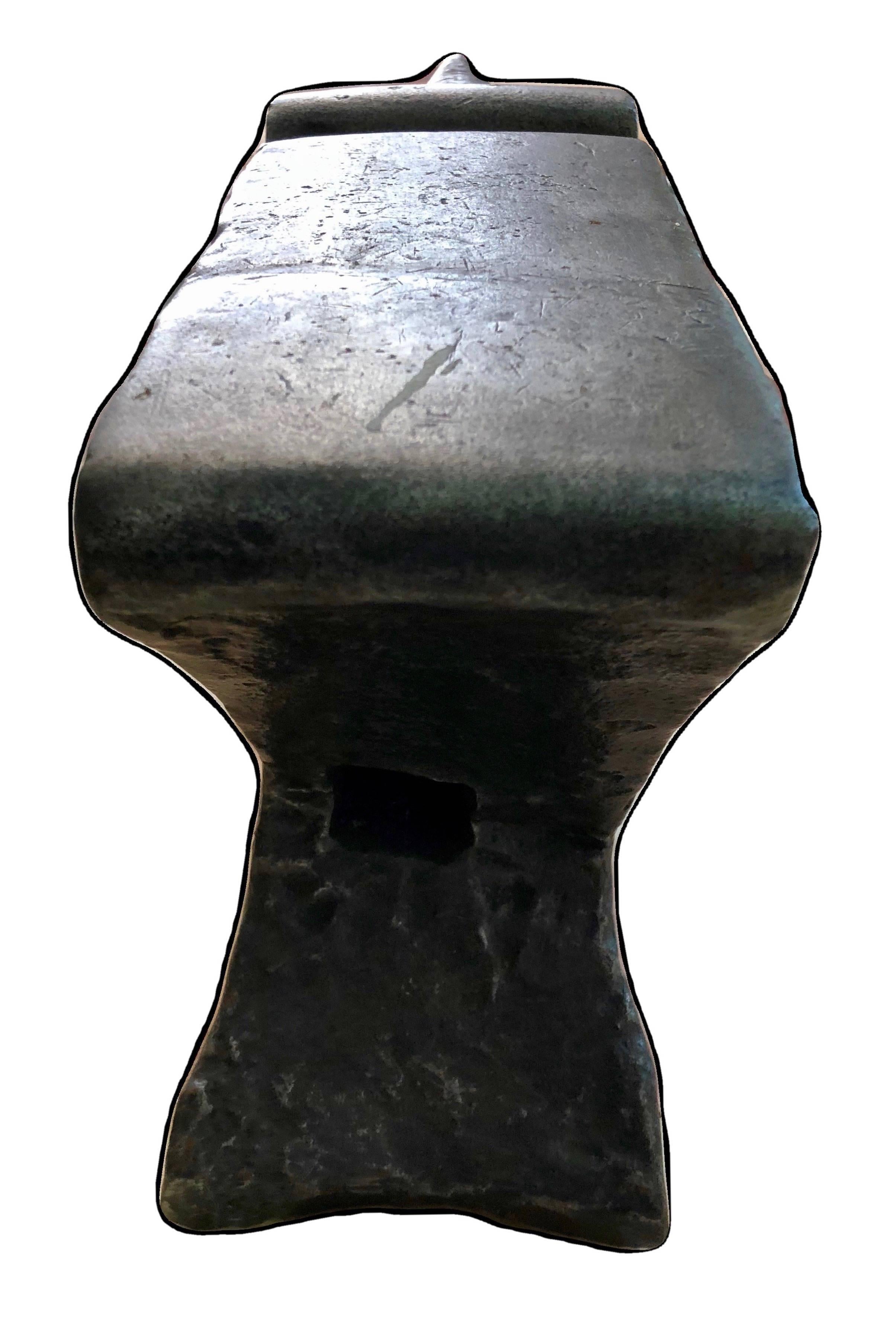 Enclume française de 1811 en fer forgé à la main pour serrurier, arbre de vie sculpté et étoile à 8 branches en vente 6