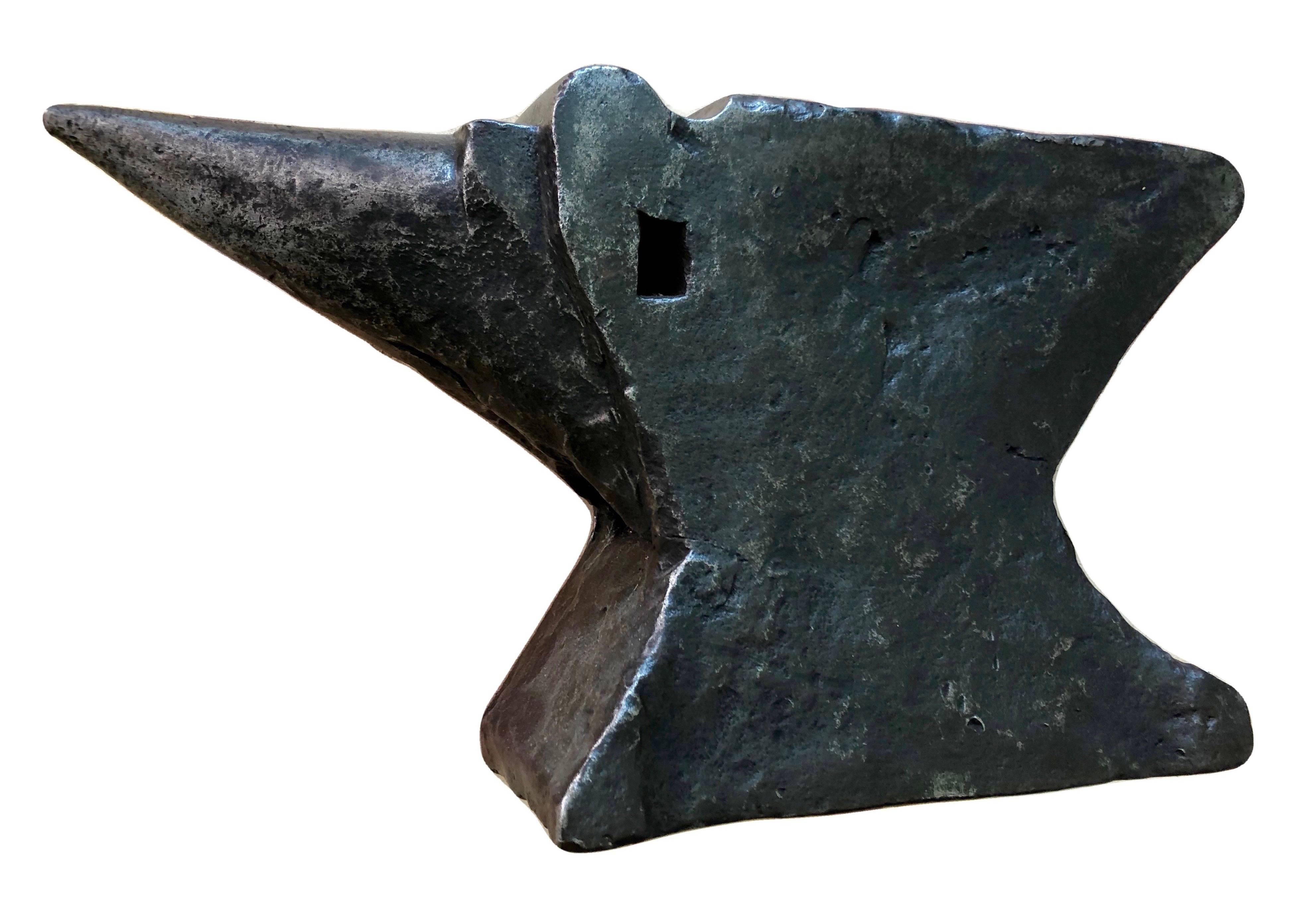 Enclume française de 1811 en fer forgé à la main pour serrurier, arbre de vie sculpté et étoile à 8 branches en vente 7