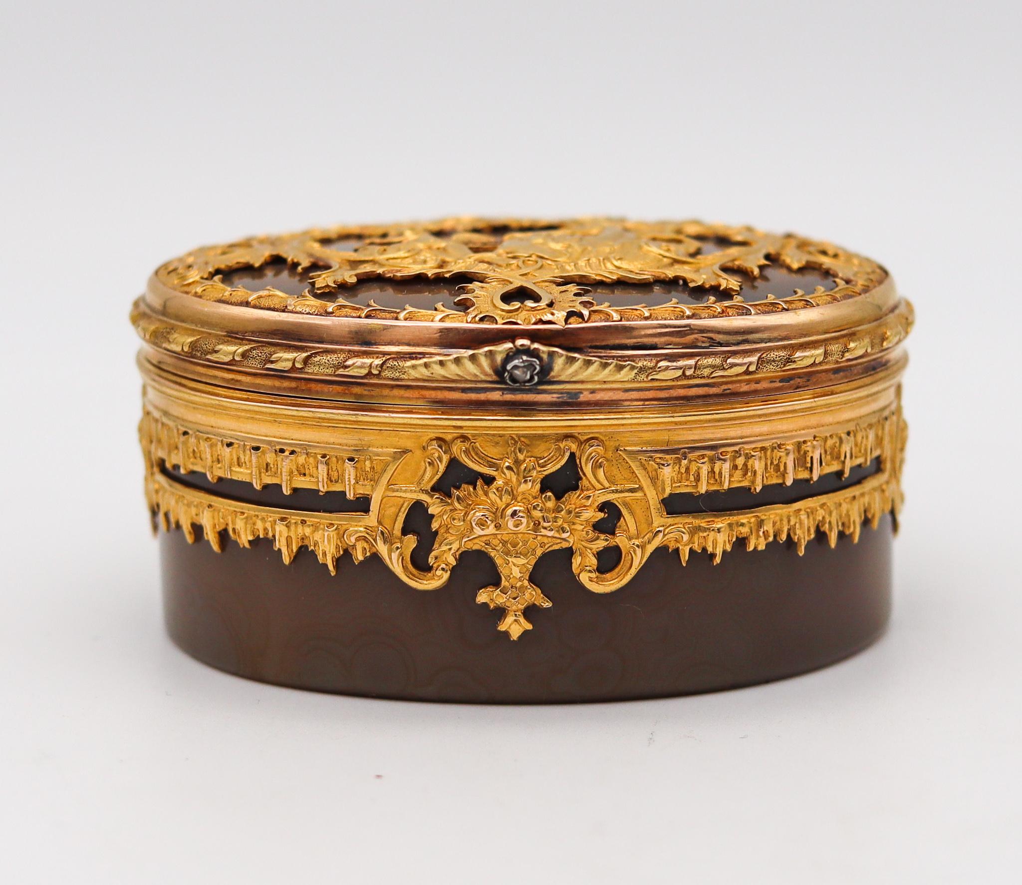 Französische Schnupftabakdose aus Achat und Gold.

Außergewöhnliche und sehr seltene ovale Schnupftabakdose, hergestellt in Paris Frankreich während der zweiten monarchischen Restaurationsperiode, zwischen 1818 und 1838. Diese wunderschöne Schachtel