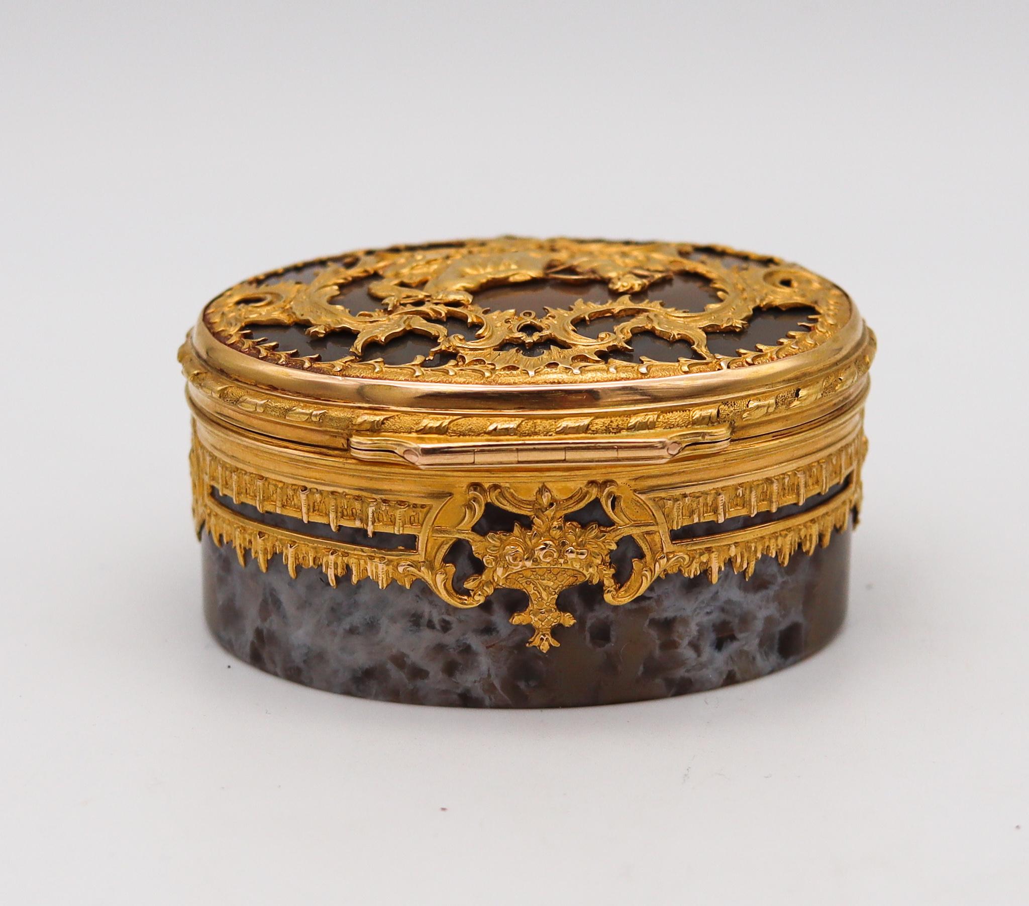 Französisch 1819-1838 Barock Louis XV Schnupftabakdose geschnitzt Achat und ziseliert 18Kt Gold (Rosenschliff) im Angebot
