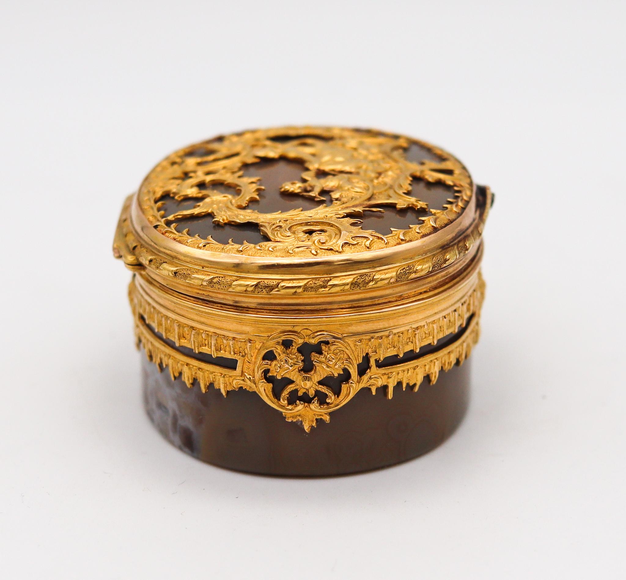Französisch 1819-1838 Barock Louis XV Schnupftabakdose geschnitzt Achat und ziseliert 18Kt Gold im Zustand „Hervorragend“ in Miami, FL