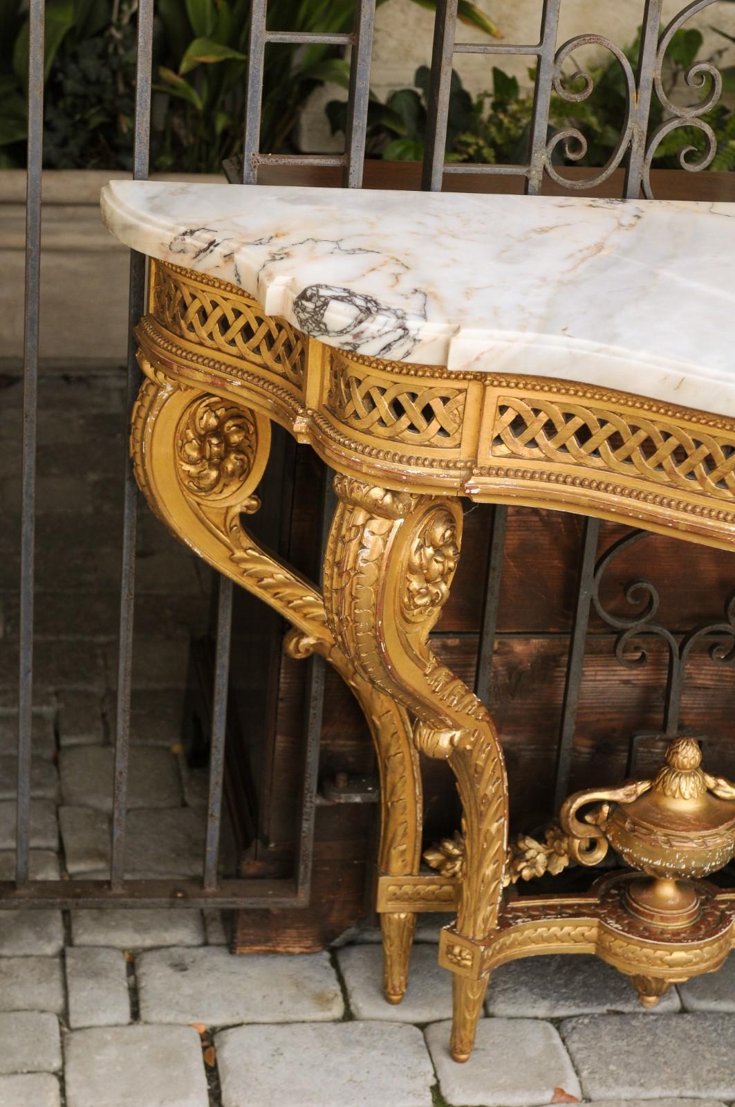 French 1820s Restauration Period Carved Giltwood Console Table with Marble Top 6