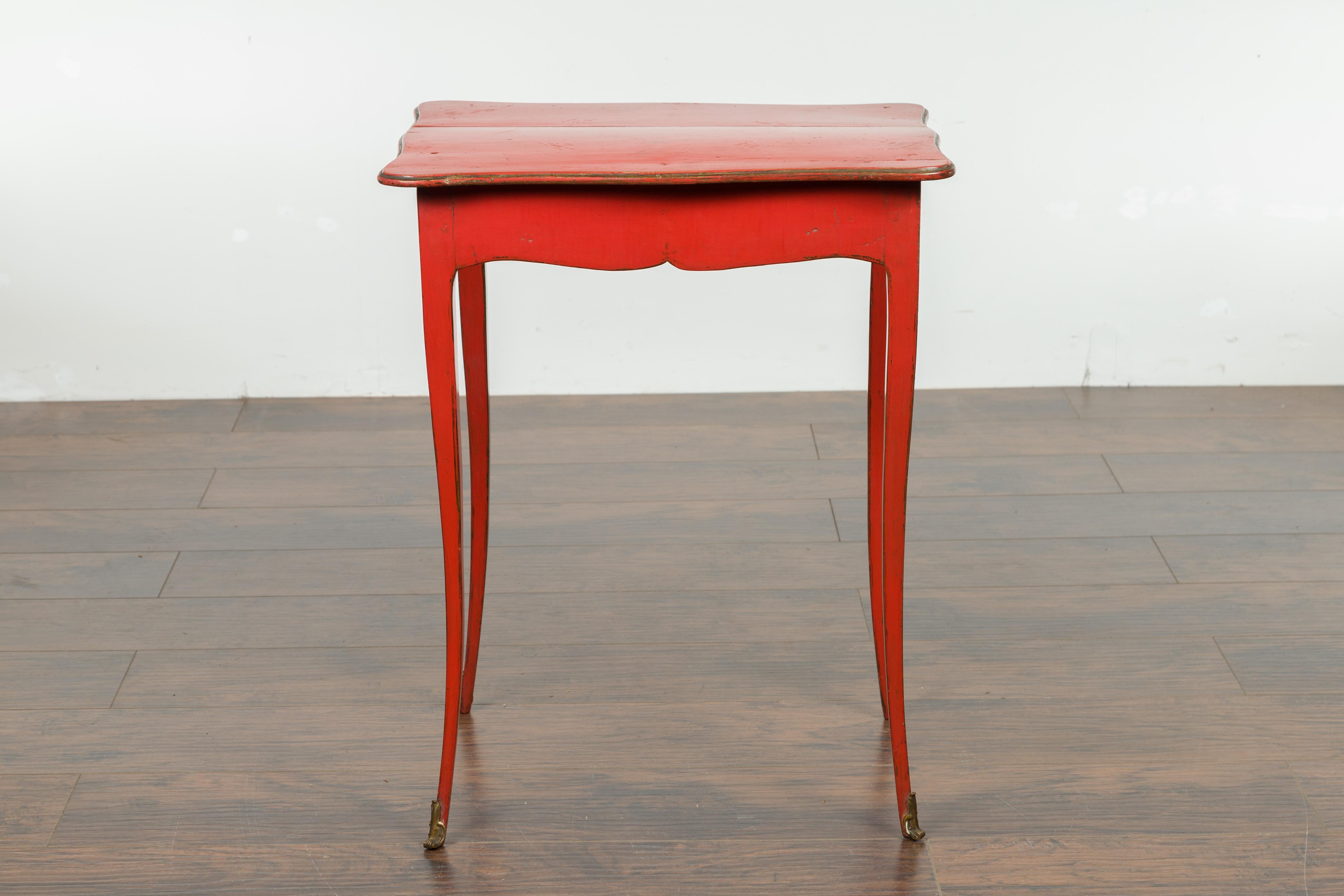 French 1820s Restauration Period Red Side Table with Serpentine Top and Drawer For Sale 10