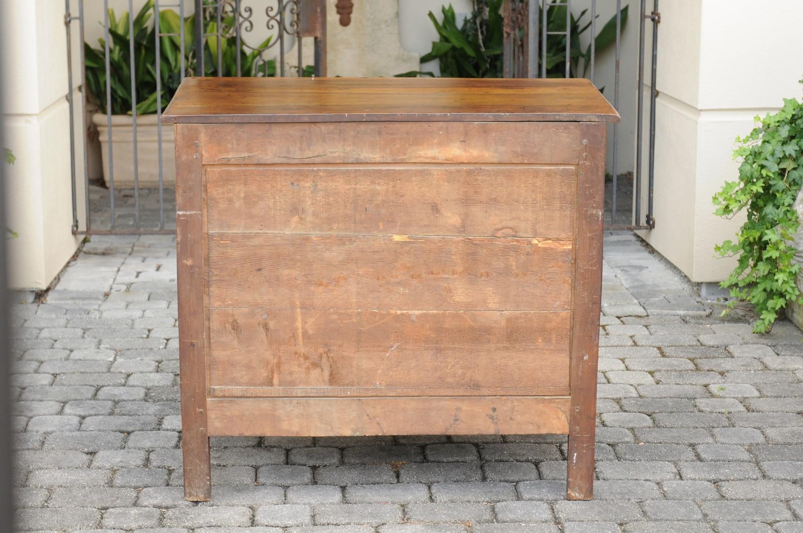 French 1820s Restauration Period Walnut Three-Drawer Commode with Carved Foliage For Sale 6