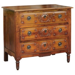 French 1820s Restauration Period Walnut Three-Drawer Commode with Carved Foliage