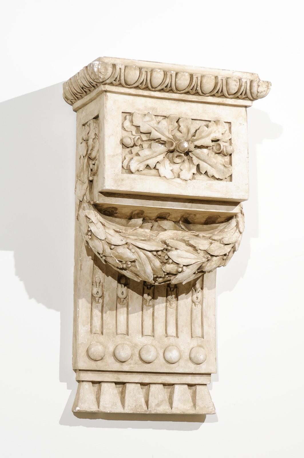French 1830s Louis-Philippe Period Stucco Wall Bracket Decoration with Garland For Sale 4