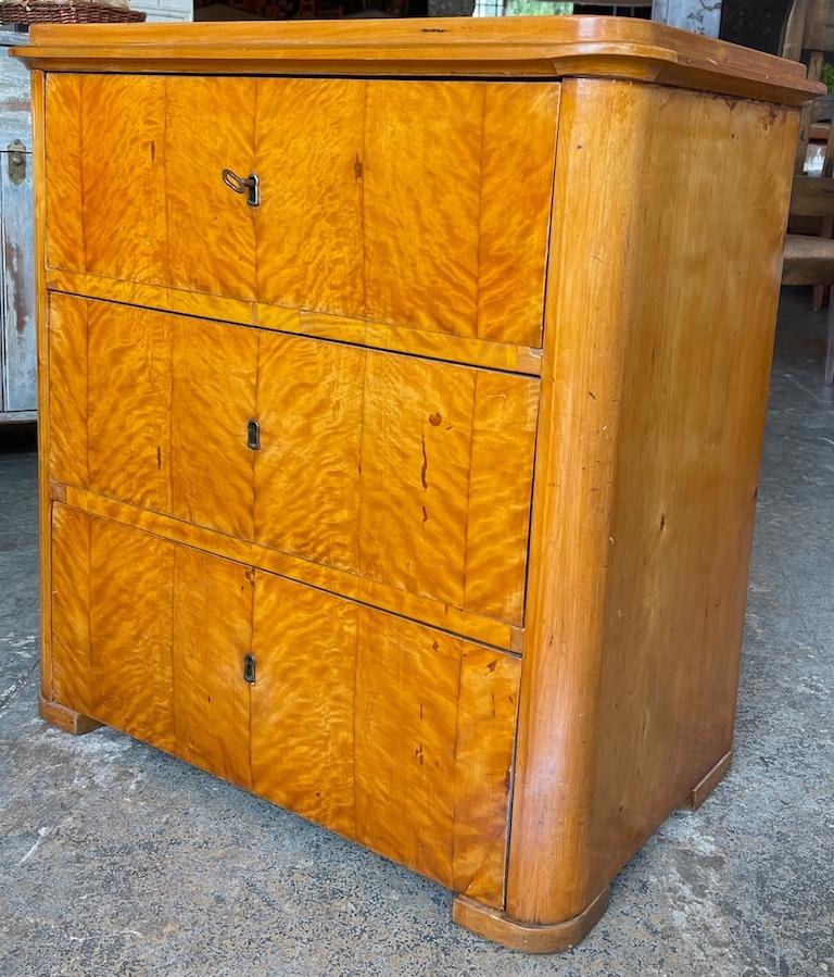 This is a fine example of a mid 19th Century France Biedermeier 3 drawer chest of drawers