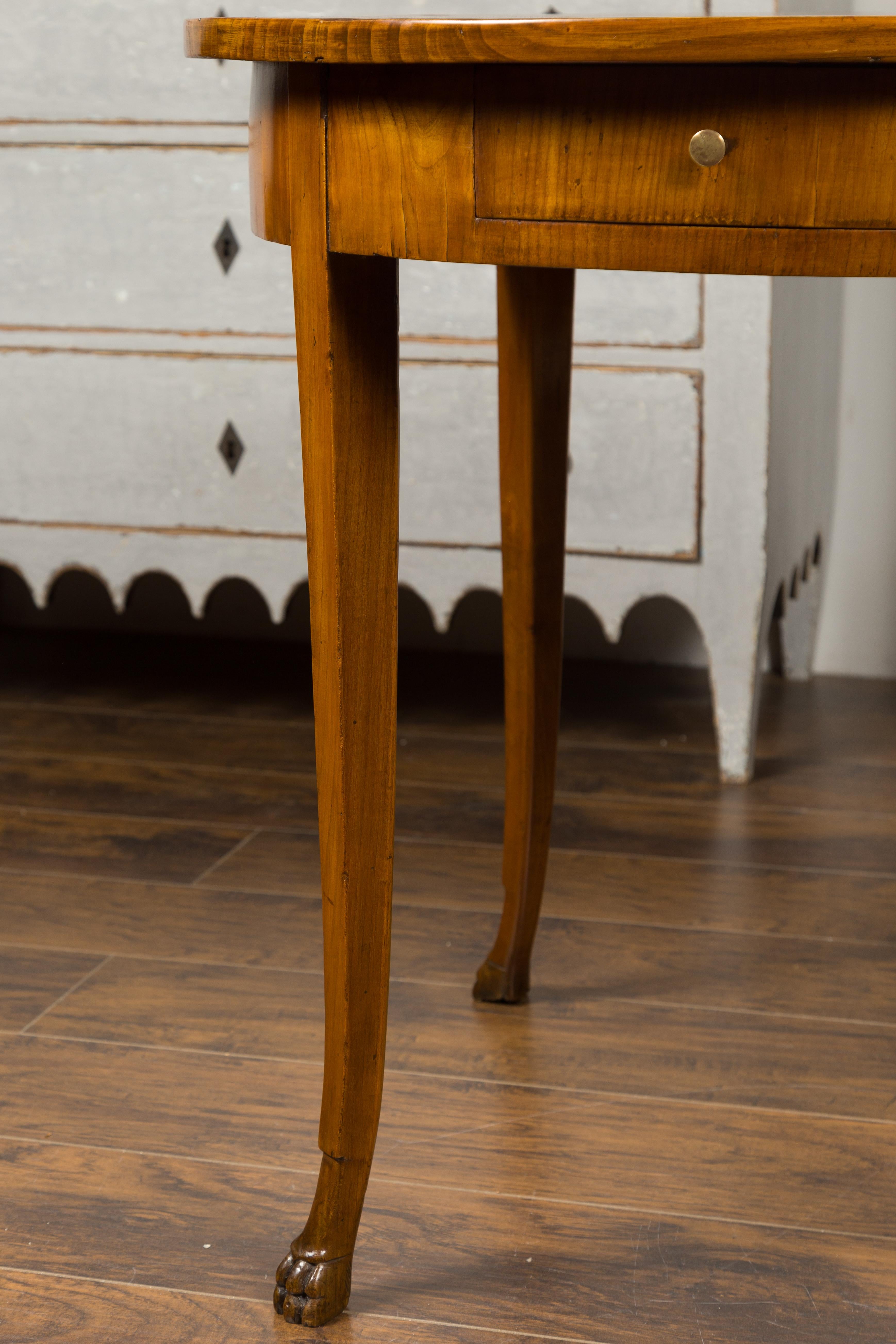 19th Century French 1840s Louis-Philippe Walnut Table with Single Drawer and Paw Feet