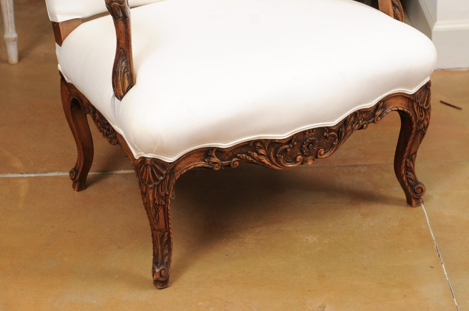 French 1840s Louis XV Style Walnut Fauteuil with Carved Accents and Upholstery In Good Condition For Sale In Atlanta, GA