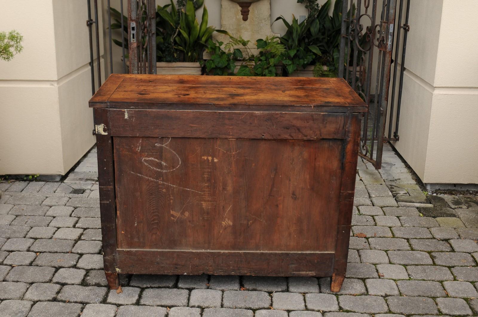 French 1840s Neoclassical Style Burl Elm Three-Drawer Commode with Tapered Feet 9