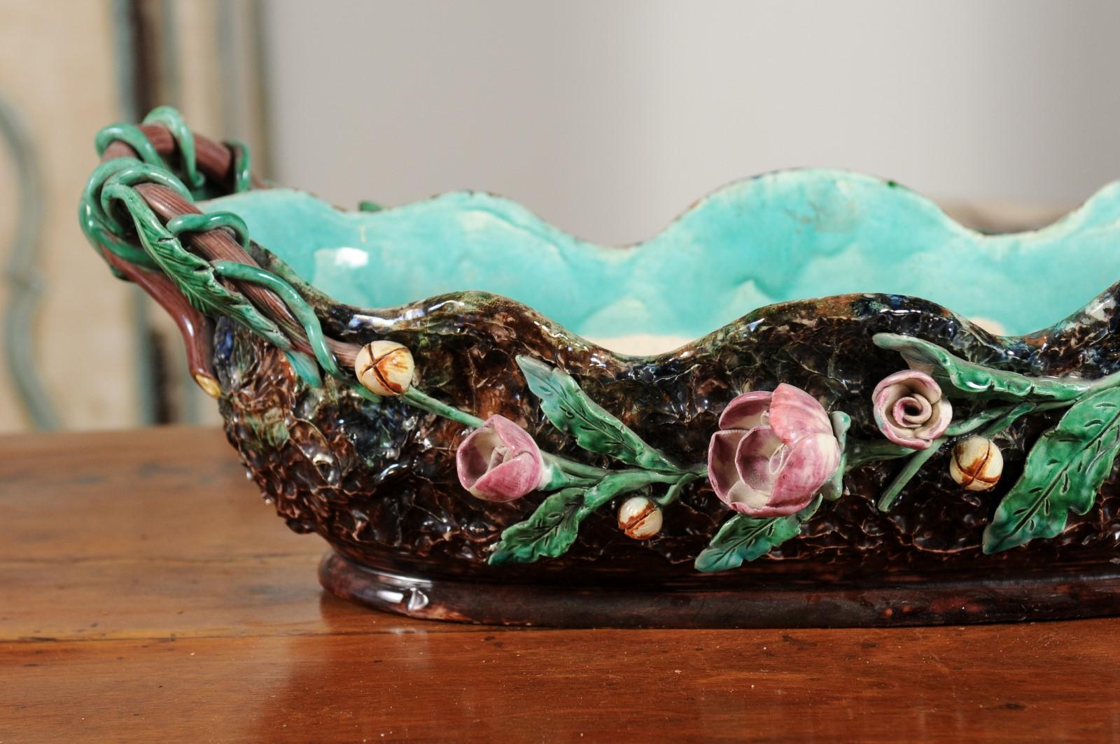 French 1850s Barbotine Majolica Jardinière by Thomas Sargent with Floral Décor For Sale 4