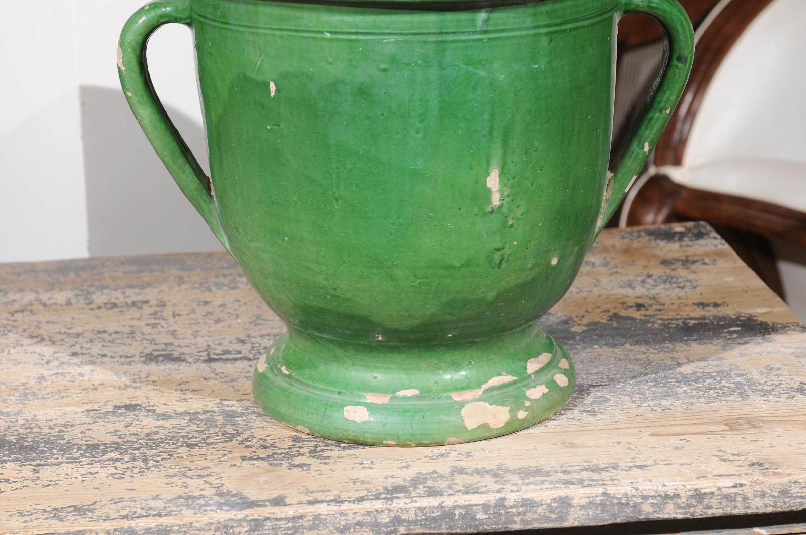 French 1850s Green Glazed Pottery Jardinière with Lateral Handles In Good Condition In Atlanta, GA