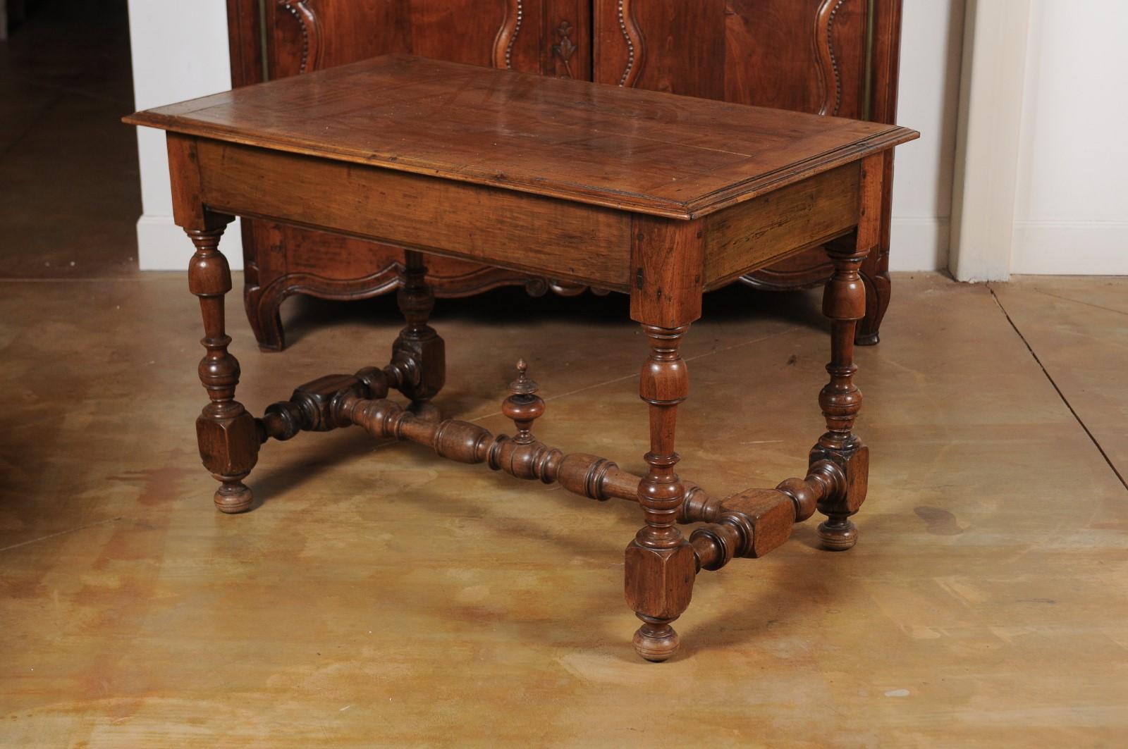 French 1850s Louis XIII Style Cherry Table with Lateral Drawer and Turned Legs For Sale 9