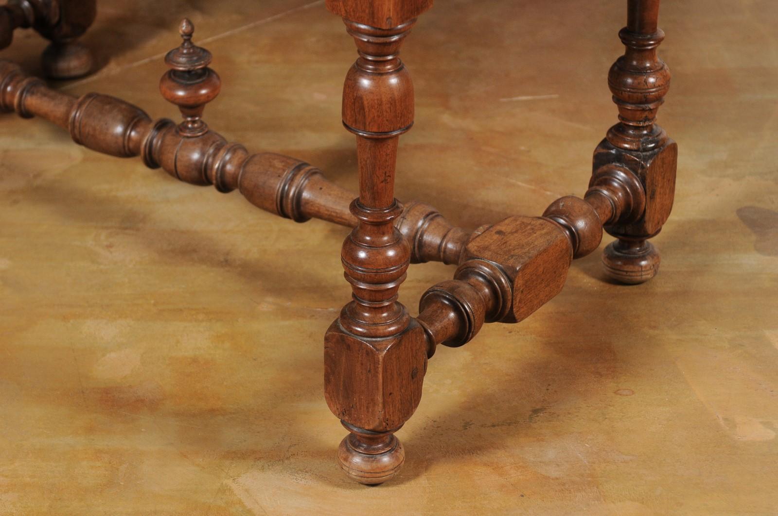 French 1850s Louis XIII Style Cherry Table with Lateral Drawer and Turned Legs For Sale 10