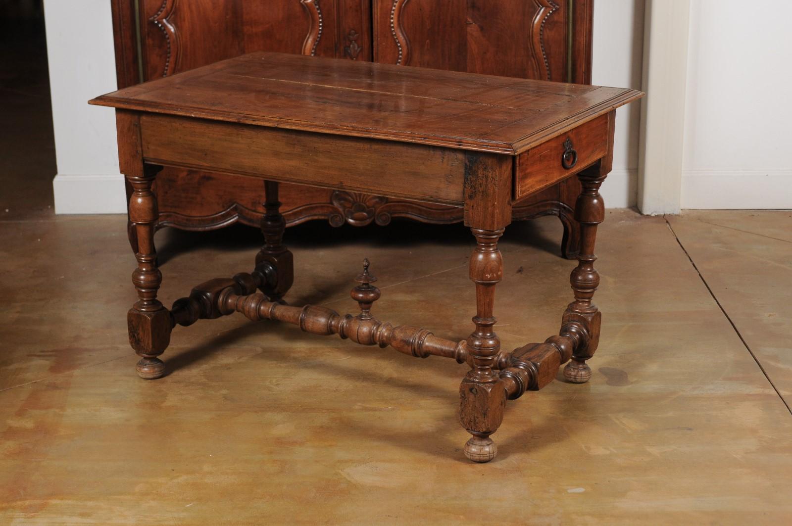 French 1850s Louis XIII Style Cherry Table with Lateral Drawer and Turned Legs For Sale 2