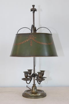 French 1850s Napoléon III Green Painted Tôle Table Lamp with Garland Motifs