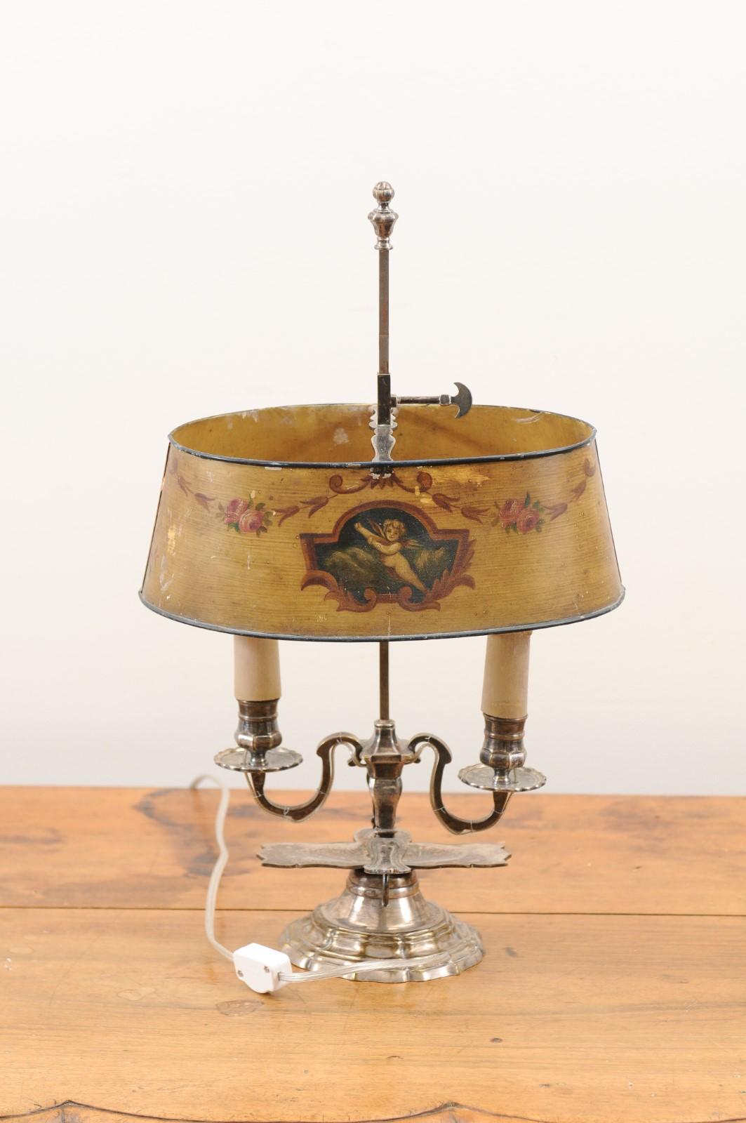 French 1850s Napoléon III Painted Tôle Two-Light Lamp with Cherub and Roses For Sale 9