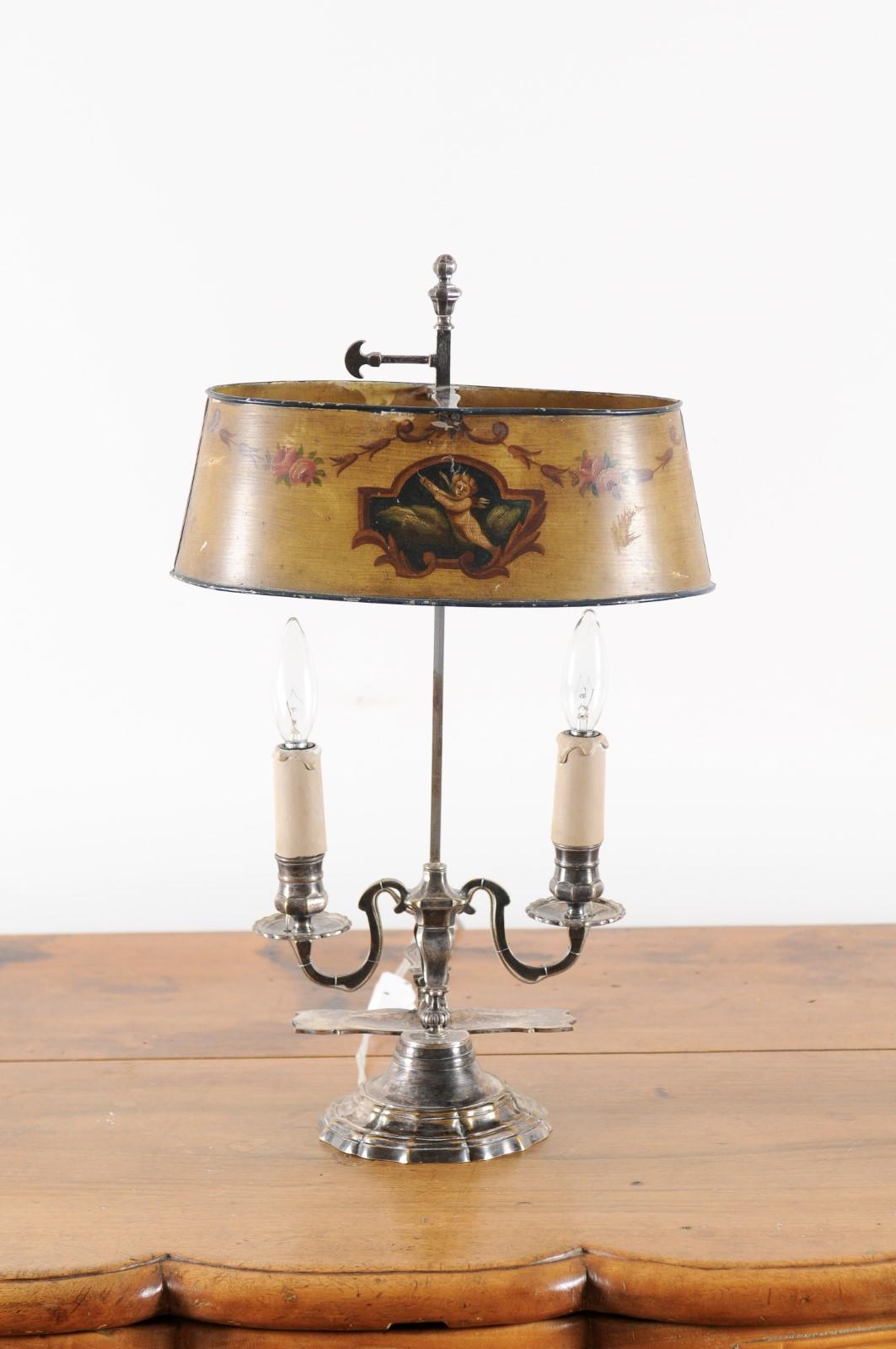 French 1850s Napoléon III Painted Tôle Two-Light Lamp with Cherub and Roses 3