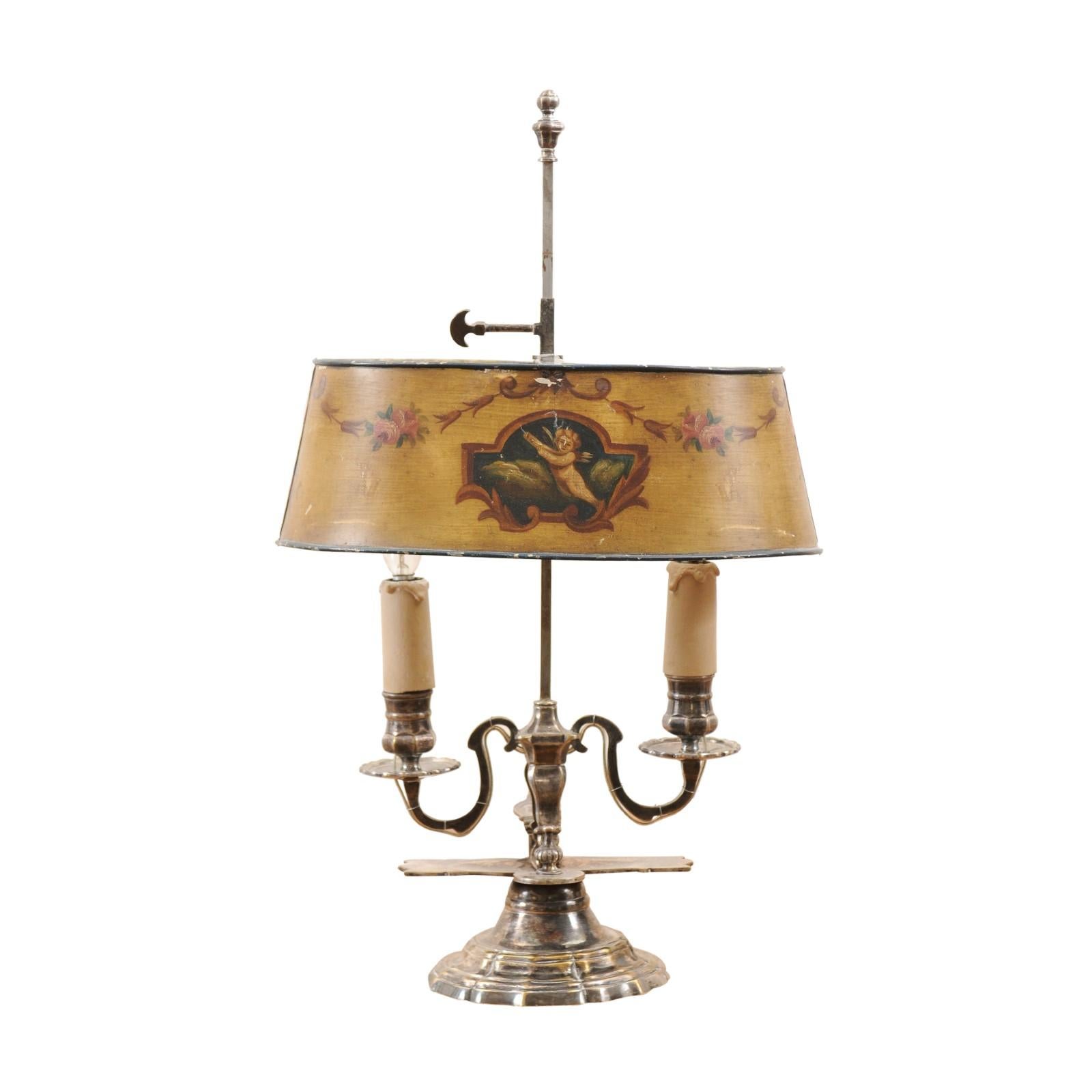 French 1850s Napoléon III Painted Tôle Two-Light Lamp with Cherub and Roses For Sale