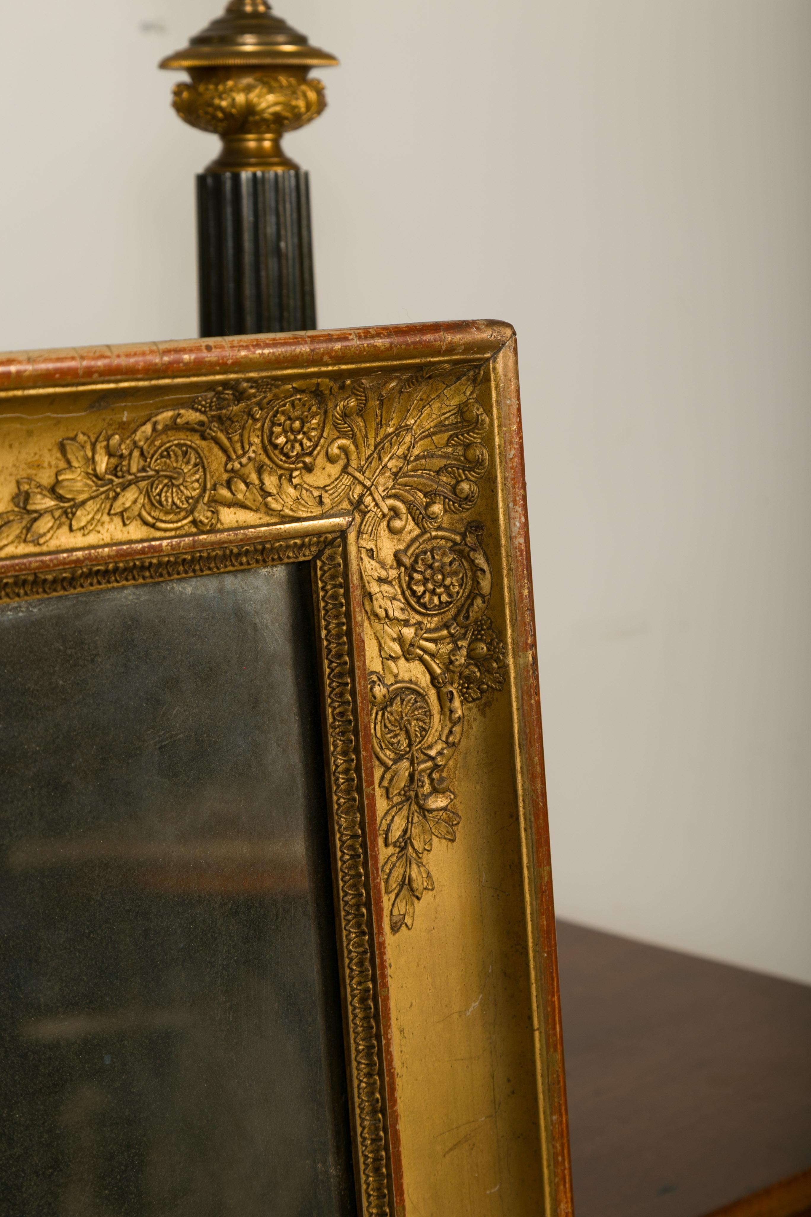 Französisch 1850s Napoleon III Periode Giltwood Spiegel mit geschnitzten Scrolling Laub im Angebot 5