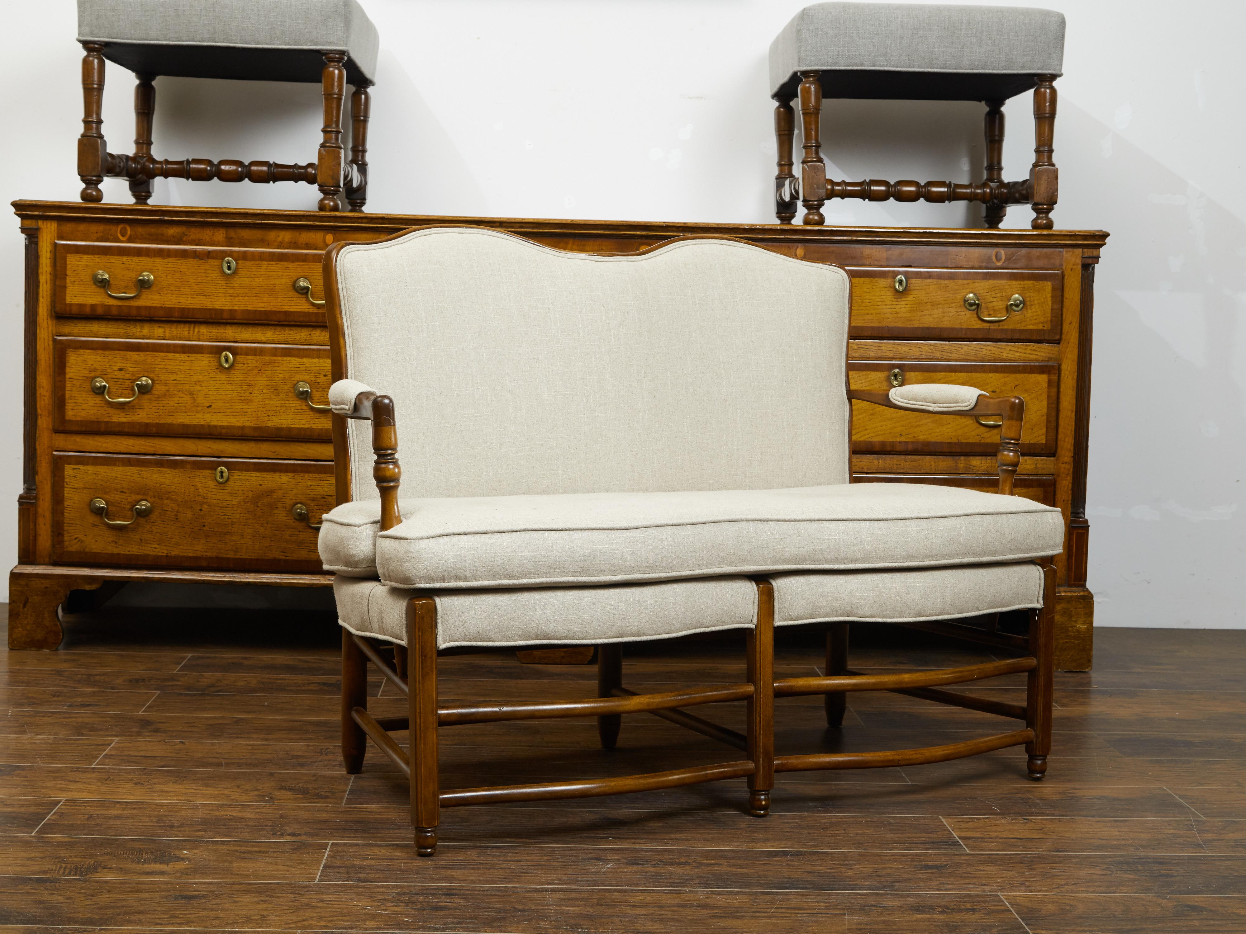 French 1850s Napoléon III Walnut Settee with Side Stretchers and New Upholstery 2