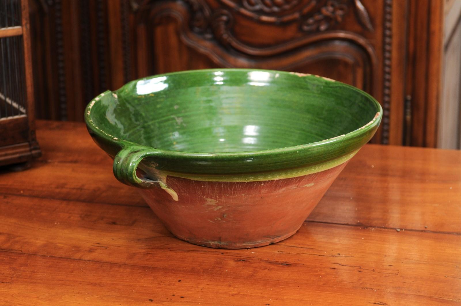 French 1850s Provincial Green Glazed Terracotta Bowl with Handles and Spout For Sale 6