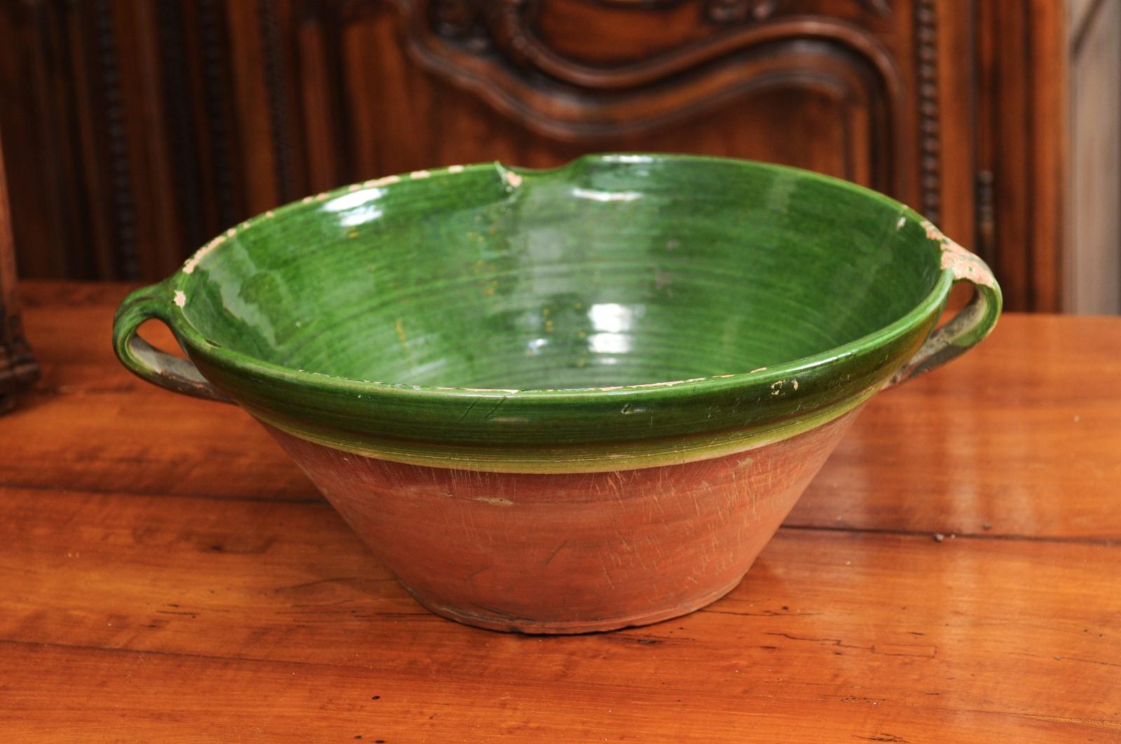 French 1850s Provincial Green Glazed Terracotta Bowl with Handles and Spout In Good Condition In Atlanta, GA