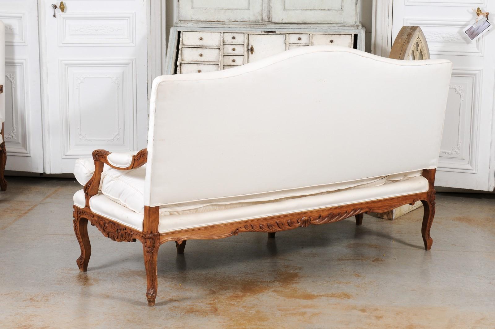 French 1850s Régence Style Three-Seat Canapé with Carved Shells and Upholstery 8