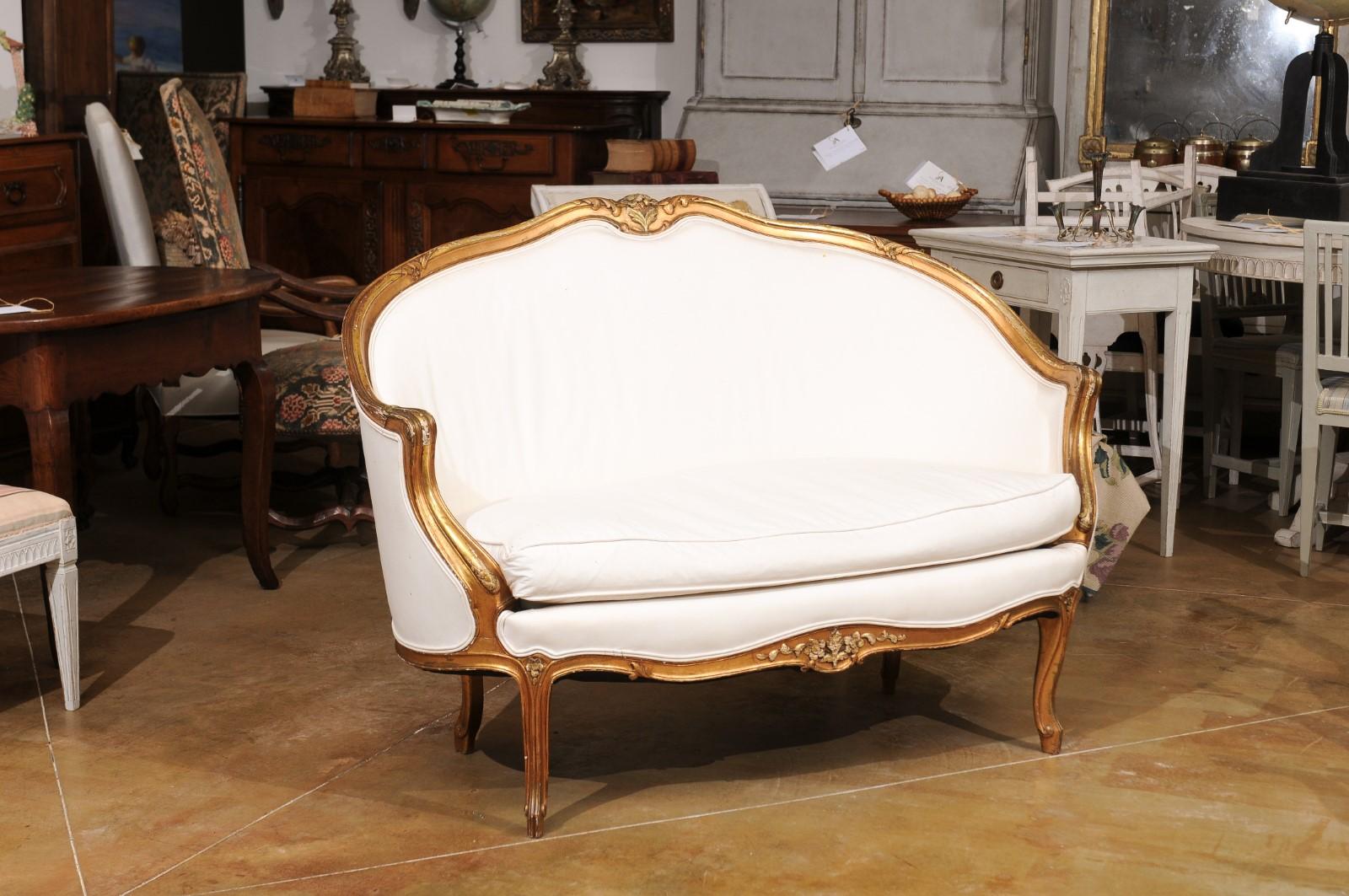 French, 1860s Louis XV Style Upholstered Giltwood Petite Sofa with Carved Crest In Good Condition In Atlanta, GA