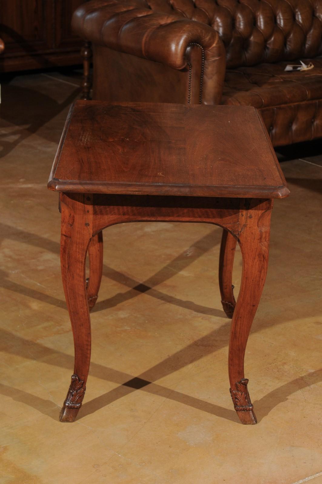 French 1860s Louis XV Style Walnut Side Table with Hoofed Feet and Single Drawer For Sale 6