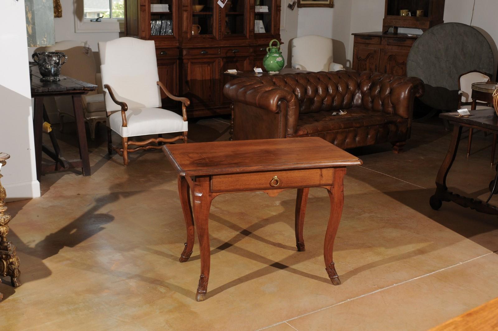 French 1860s Louis XV Style Walnut Side Table with Hoofed Feet and Single Drawer In Good Condition For Sale In Atlanta, GA