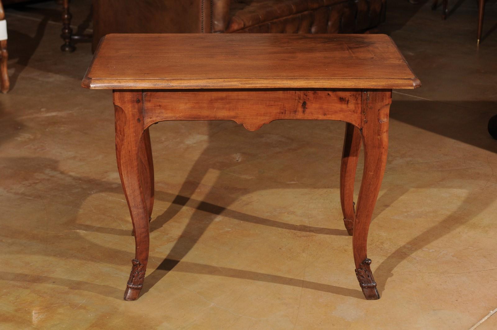 French 1860s Louis XV Style Walnut Side Table with Hoofed Feet and Single Drawer For Sale 5