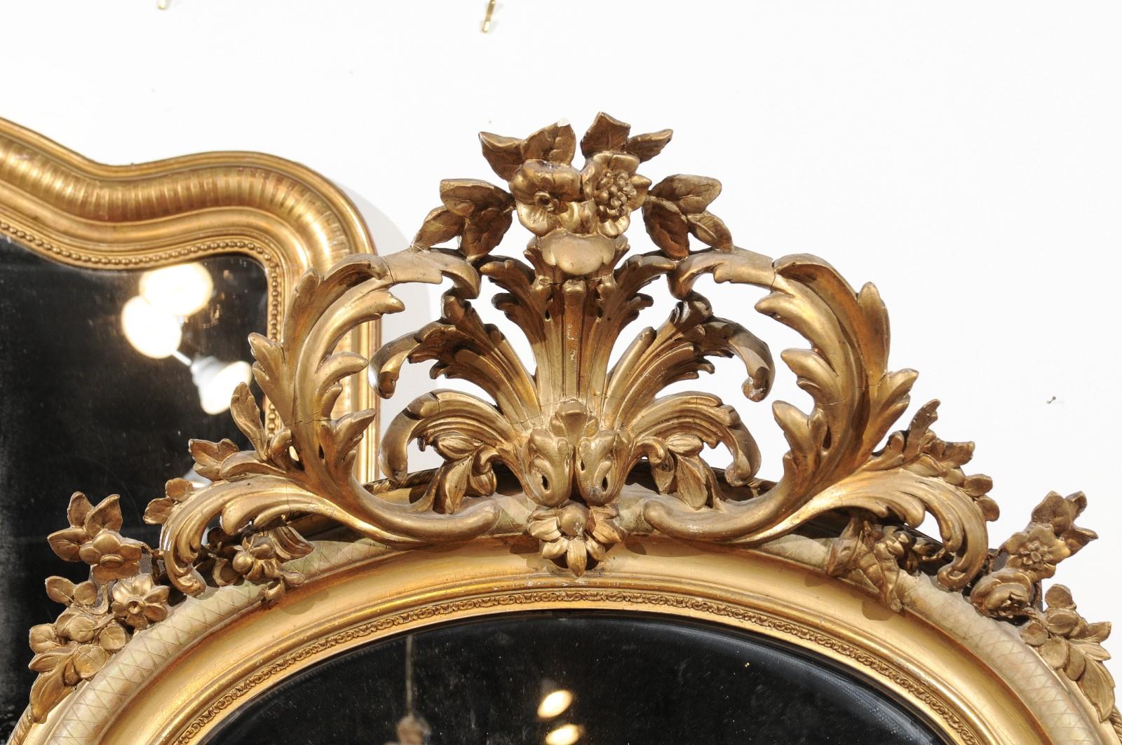 French 1860s Napoleon III Giltwood Mirror with Carved Crest and Floral Décor 8