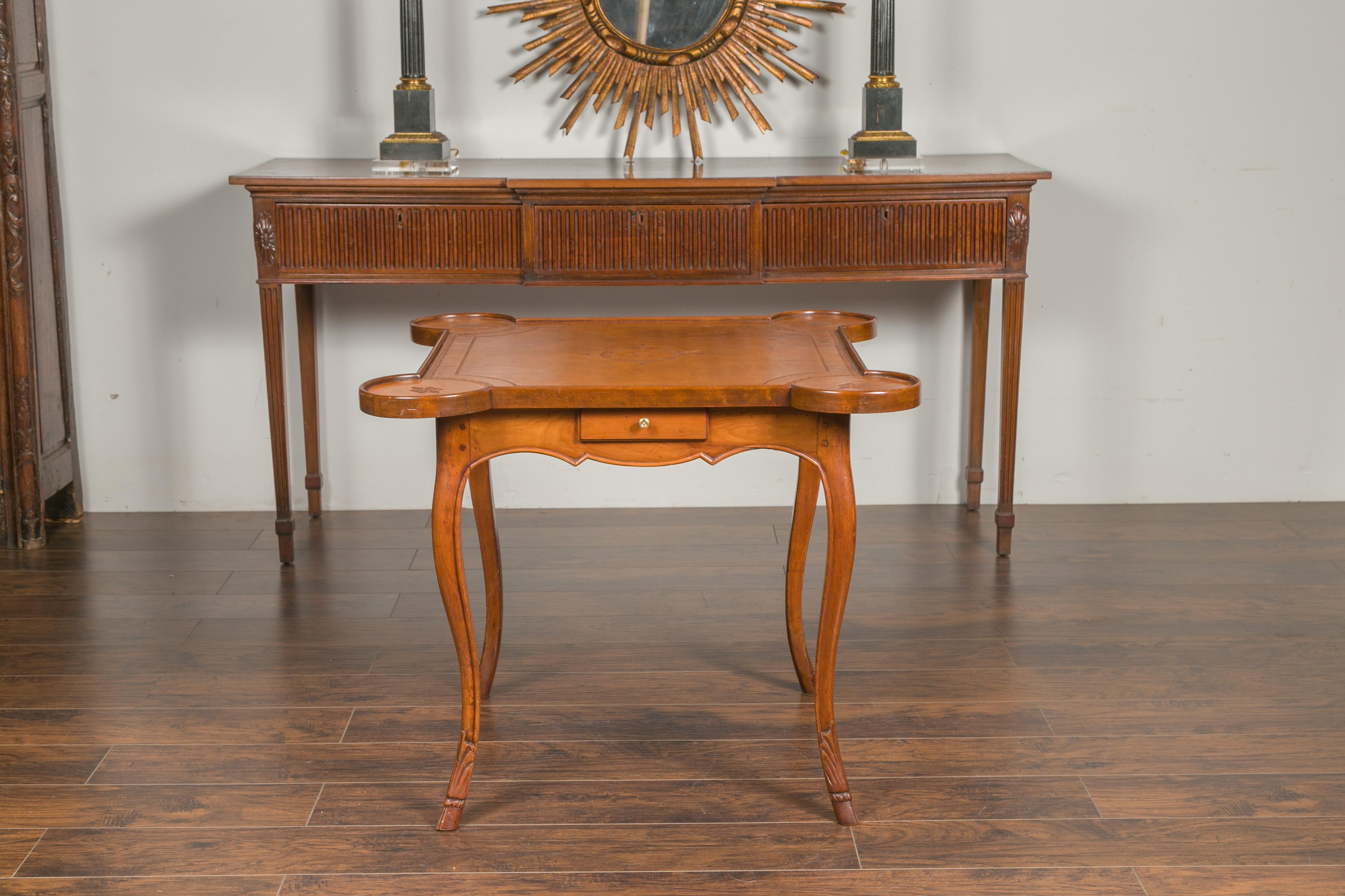 French 1860s Napoleon III Walnut Game Table with Four Drawers and Cabriole Legs For Sale 8