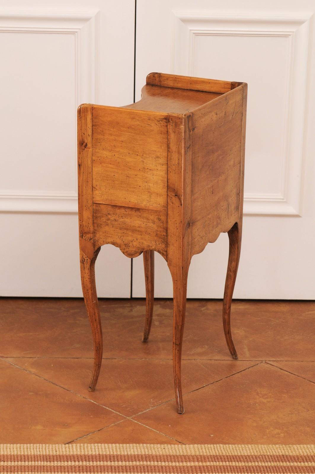 French 1860s Napoléon III Walnut Side Table with Five Drawers and Open Shelf 8