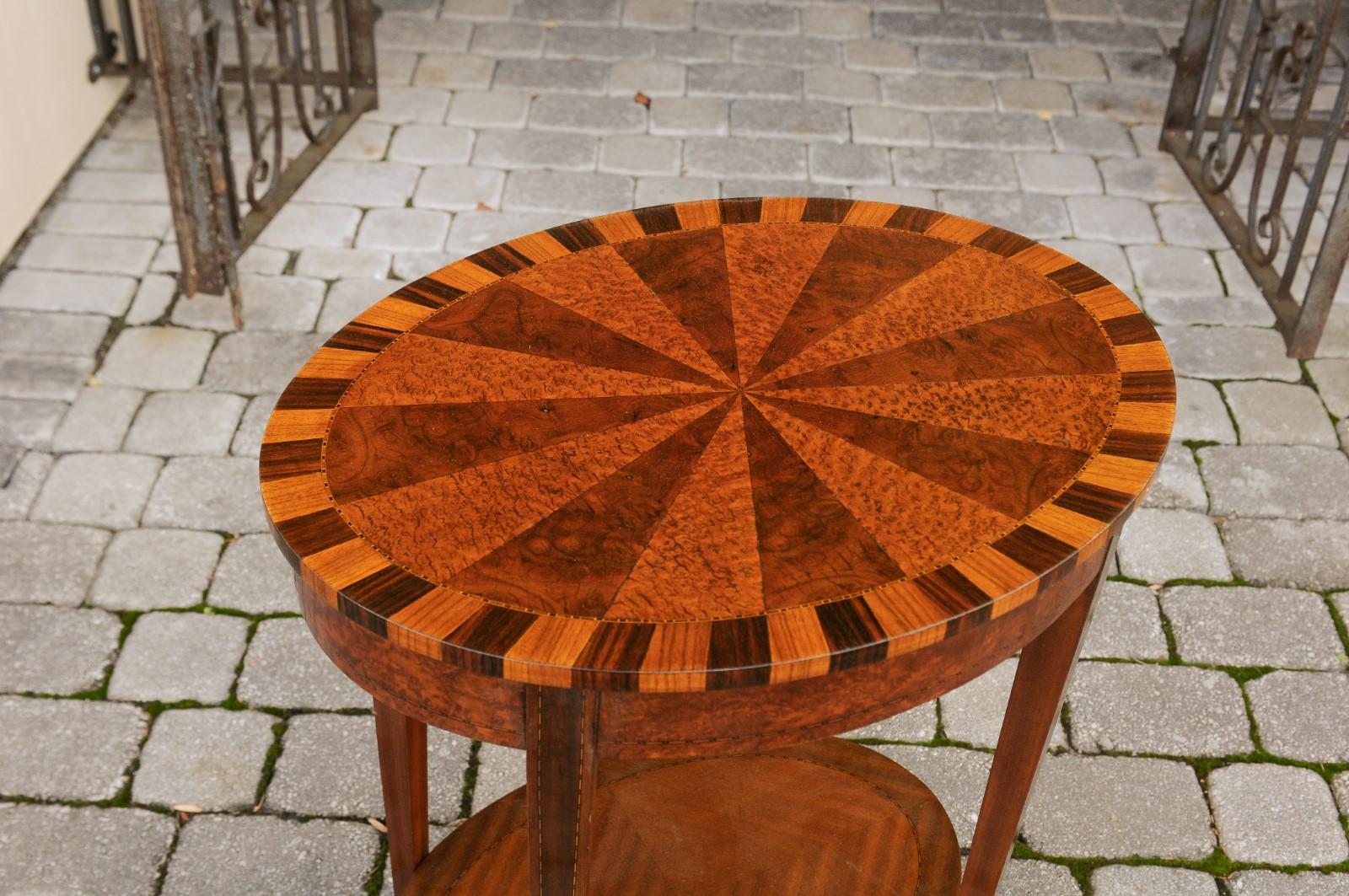 French Oval Walnut Side Table with Inlaid Radiating Motifs and Lower Shelf 1860s (19. Jahrhundert)