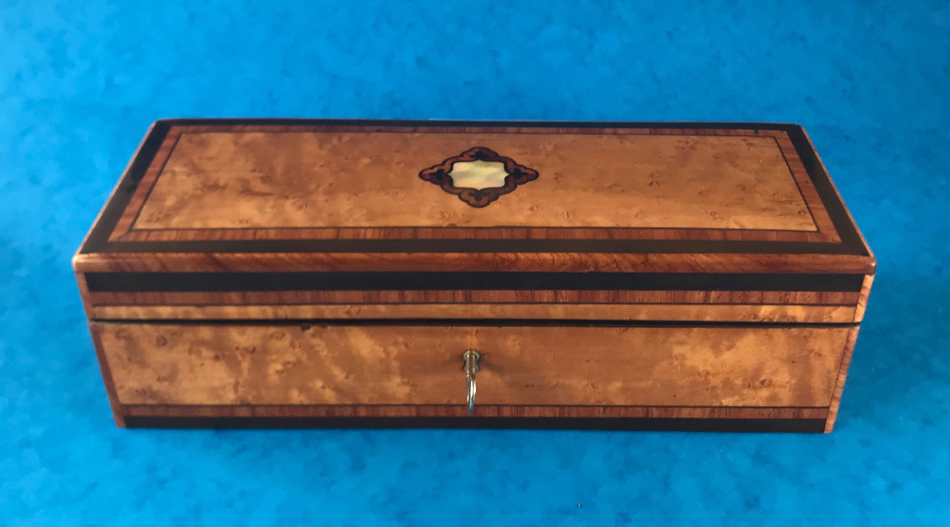 French 1870 Burr maple Tulipwood cross banded ebony inlaid glove box 8