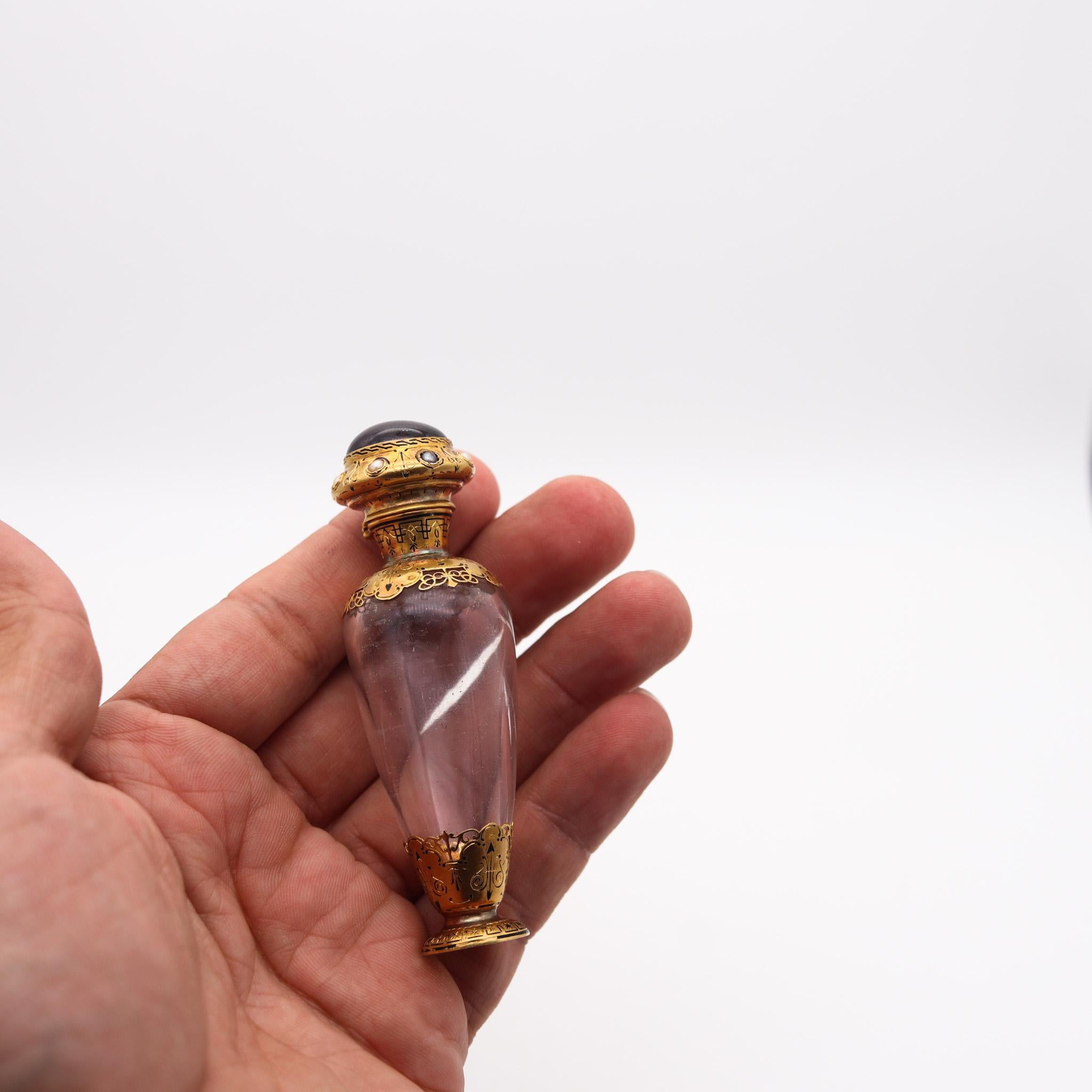 Französische Parfümflaschenhalterung aus 18 Karat Gelbgold mit Edelsteinen, Napoleon III.-Periode, Französisch 1870 für Damen oder Herren im Angebot
