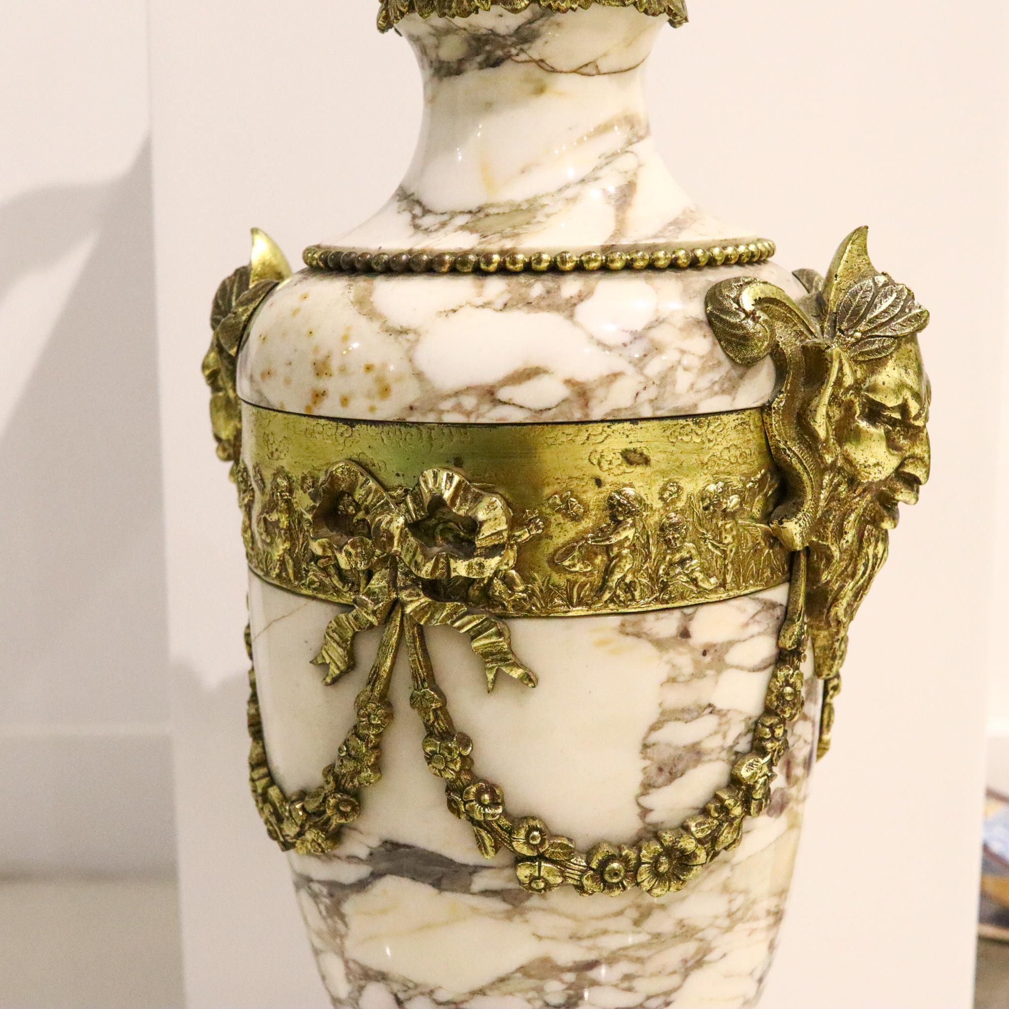 French 1870 Third Empire Napoleon III Pair of Urns in Marble with Gilded Ormolu In Excellent Condition For Sale In Miami, FL