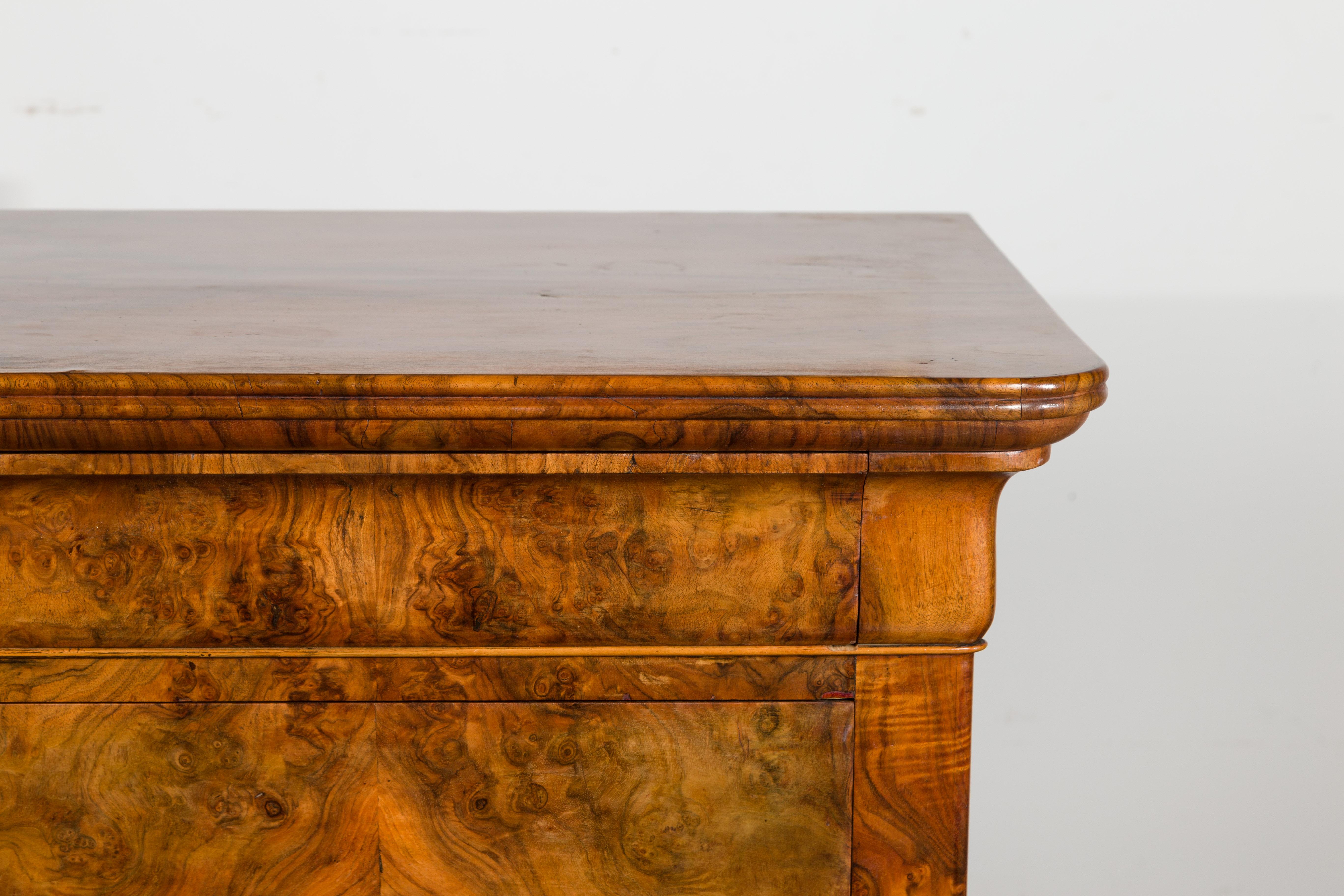 French 1870s Louis-Philippe Walnut Five-Drawer Commode with Butterfly Veneer In Good Condition In Atlanta, GA
