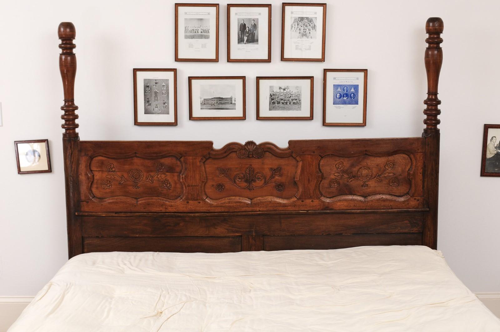 French 1870s Napoléon III Period Walnut Bed with Low-Relief Carved Floral Décor 8