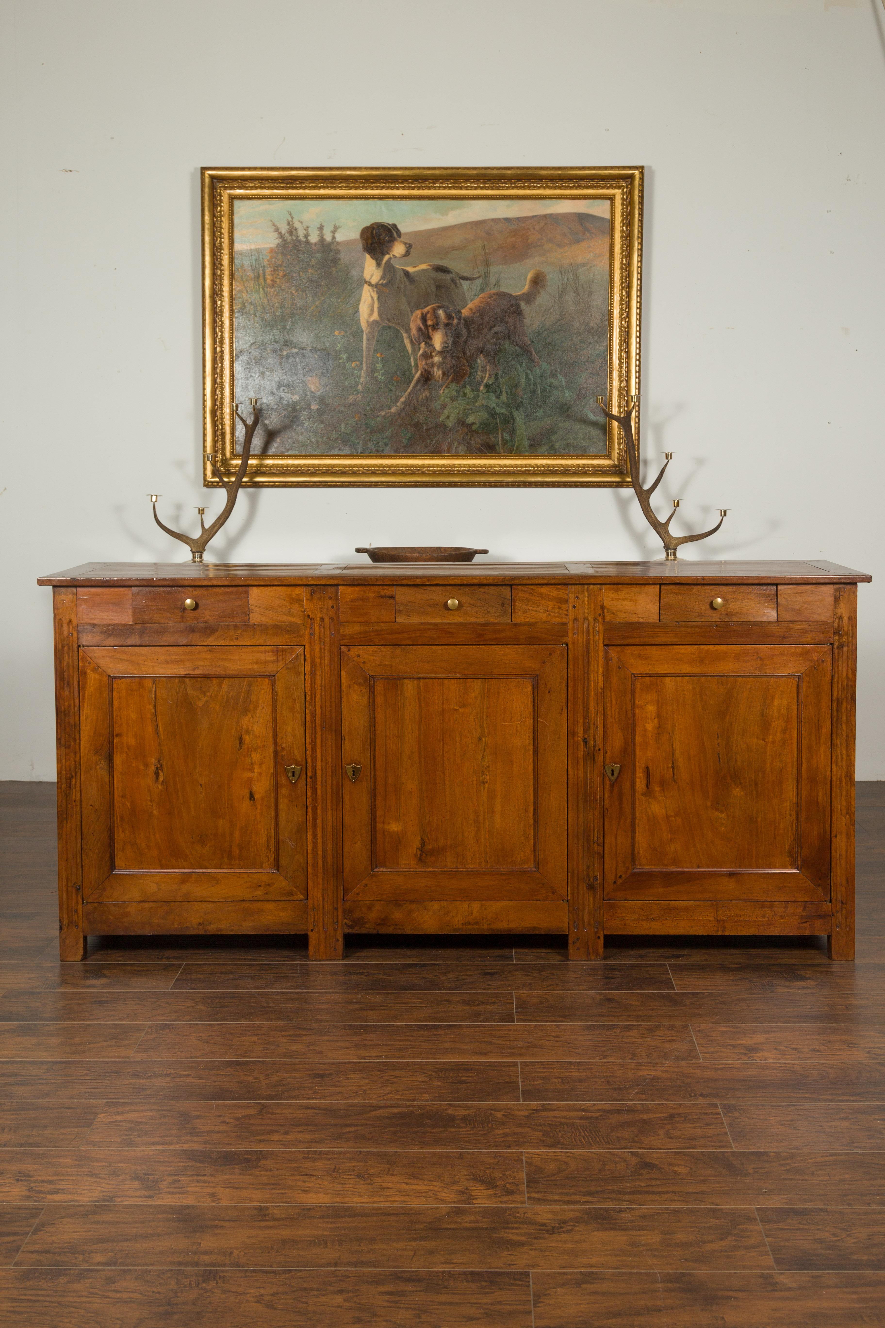 French 1870s Napoleon III Walnut Enfilade with Three Drawers over Three Doors In Good Condition In Atlanta, GA