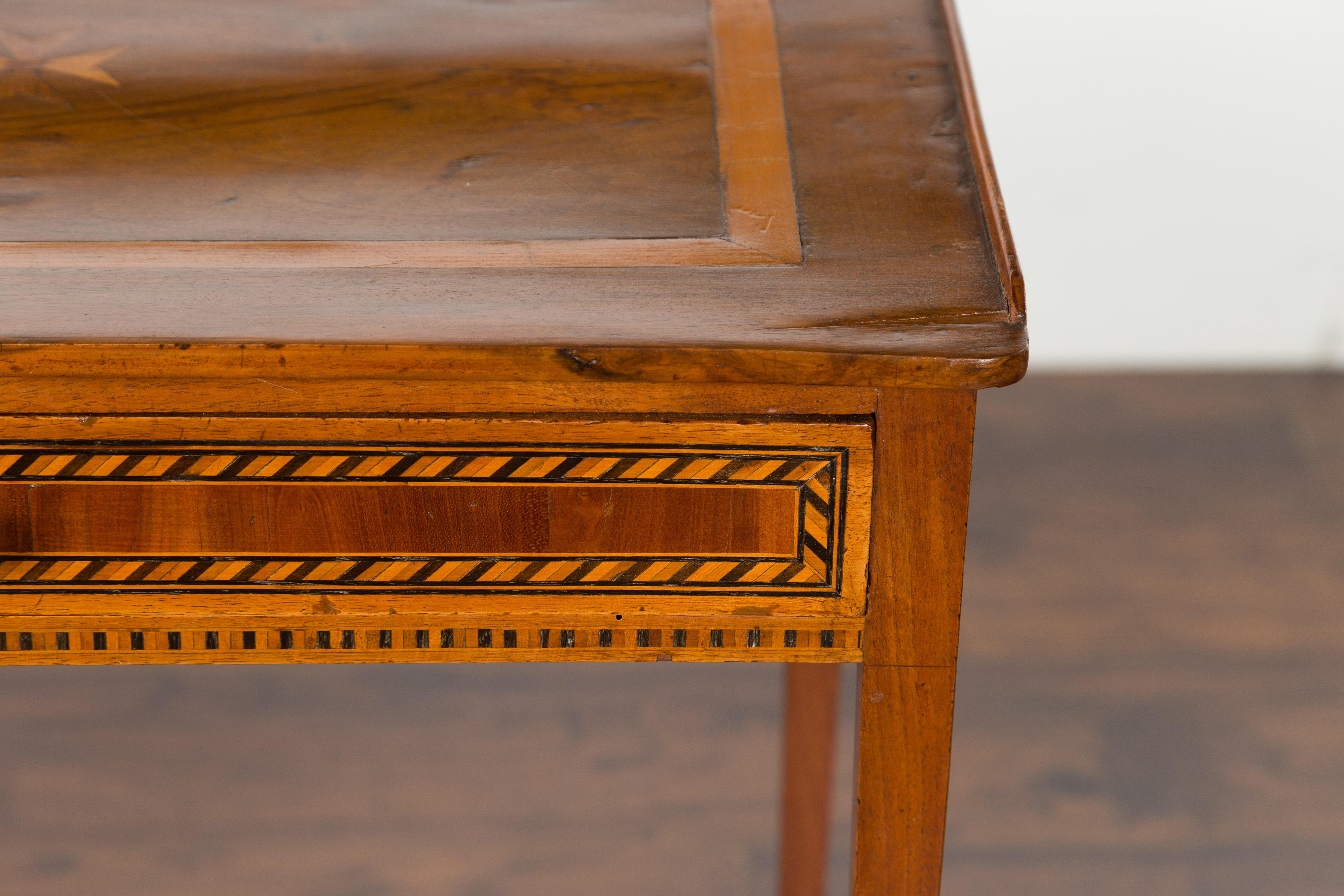 French 1870s Napoléon III Walnut Side Table with Star Inlay and Single Drawer For Sale 7