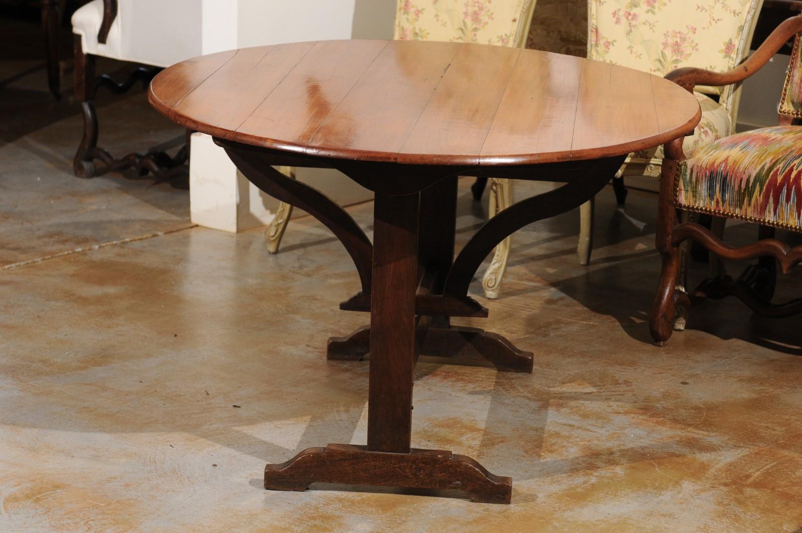 French 1870s Wine Tasting Table with Oval Tilt-Top, Trestle Base and Wedge 5