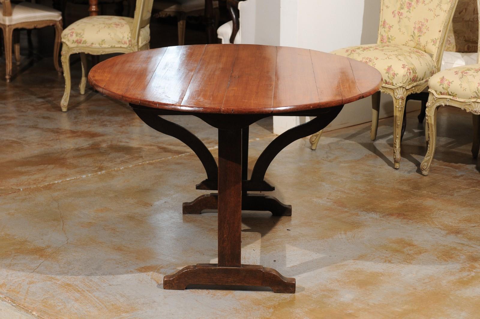 French 1870s Wine Tasting Table with Oval Tilt-Top, Trestle Base and Wedge 3