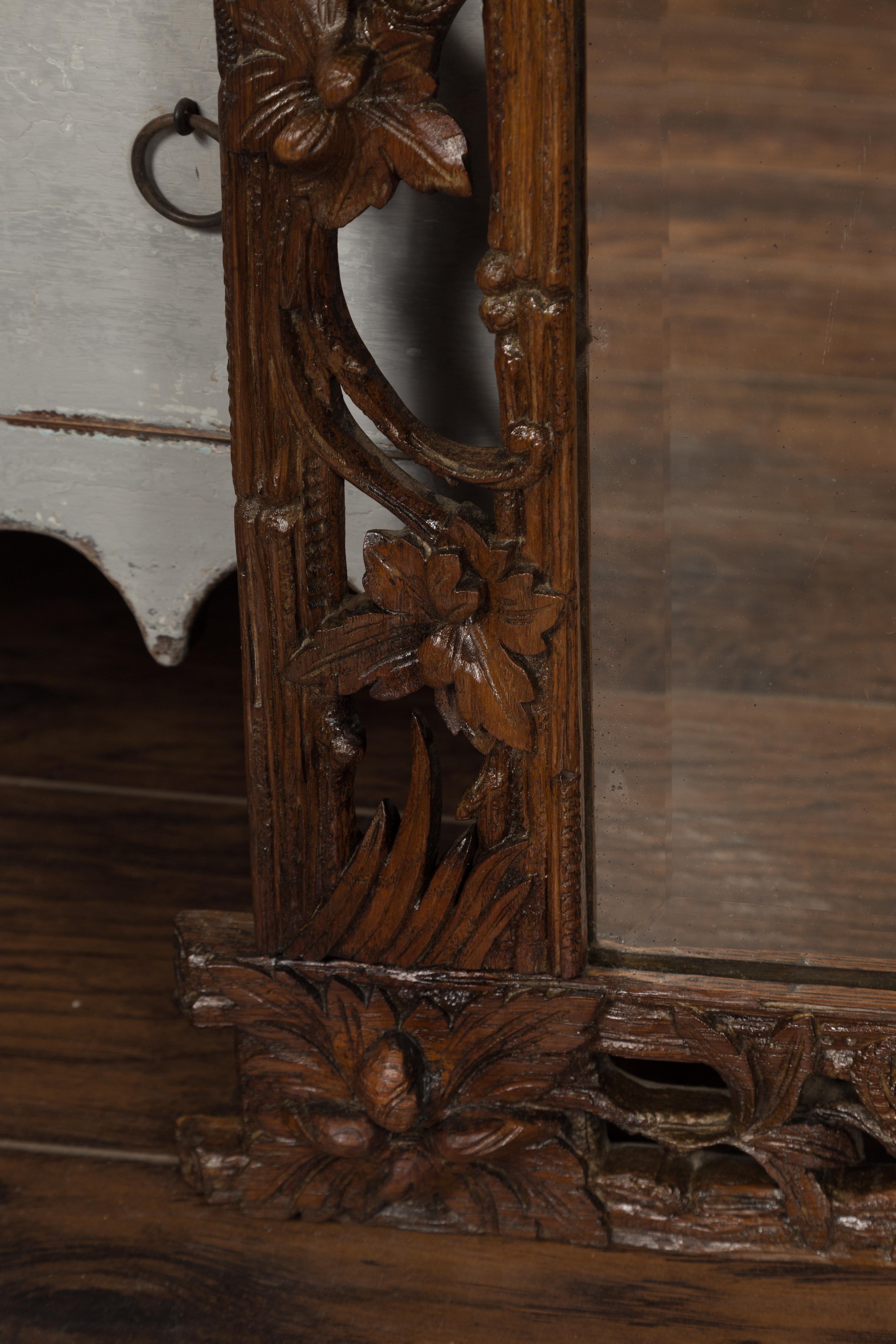 French 1880s Black Forest Wooden Mirror with Carved Fox, Foliage and Branches 7