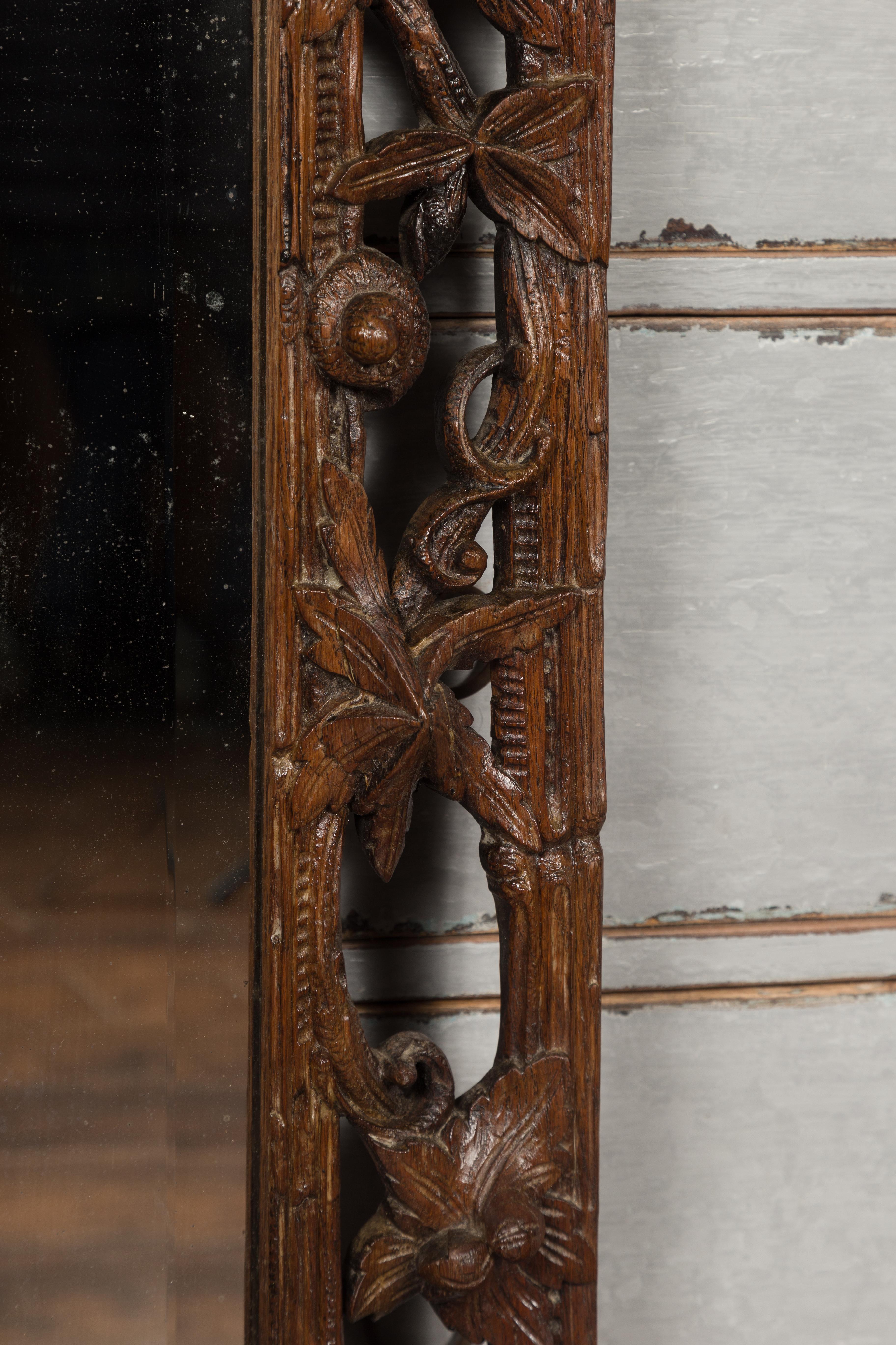 French 1880s Black Forest Wooden Mirror with Carved Fox, Foliage and Branches 8